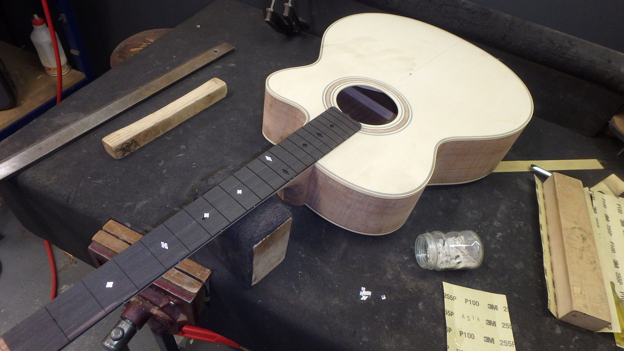 Maton Custom Shop Jumbo Guitar Cutaway with Sitka Spruce and Fiddleback Blackwood ID-11065 - Artisan Guitars