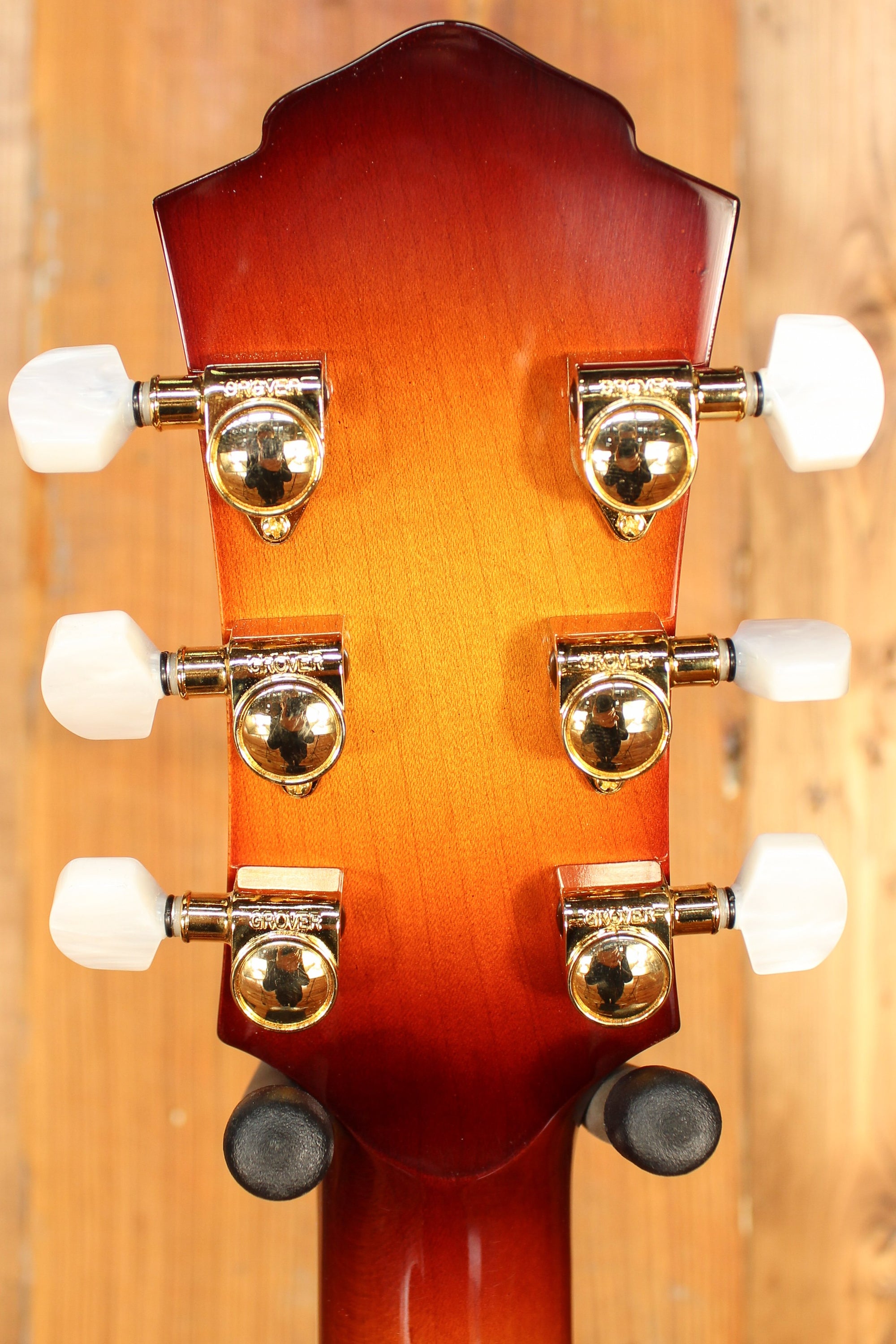 Maton Custom Shop Traditional w/ European Spruce & English Maple ID-13789 - Artisan Guitars