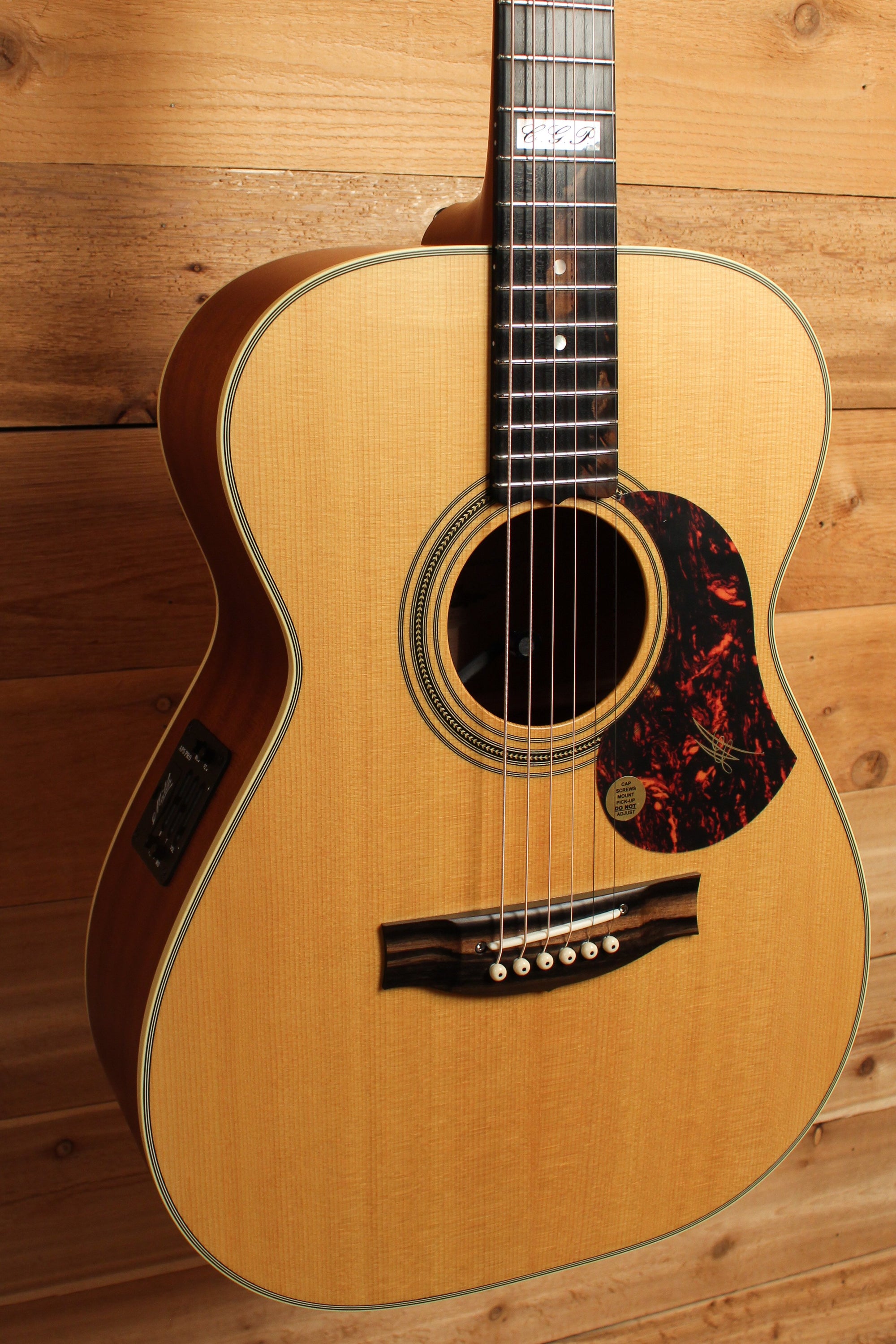 Maton EBG 808 TE Tommy Emmanuel Signature Guitar ID-13322 - Artisan Guitars