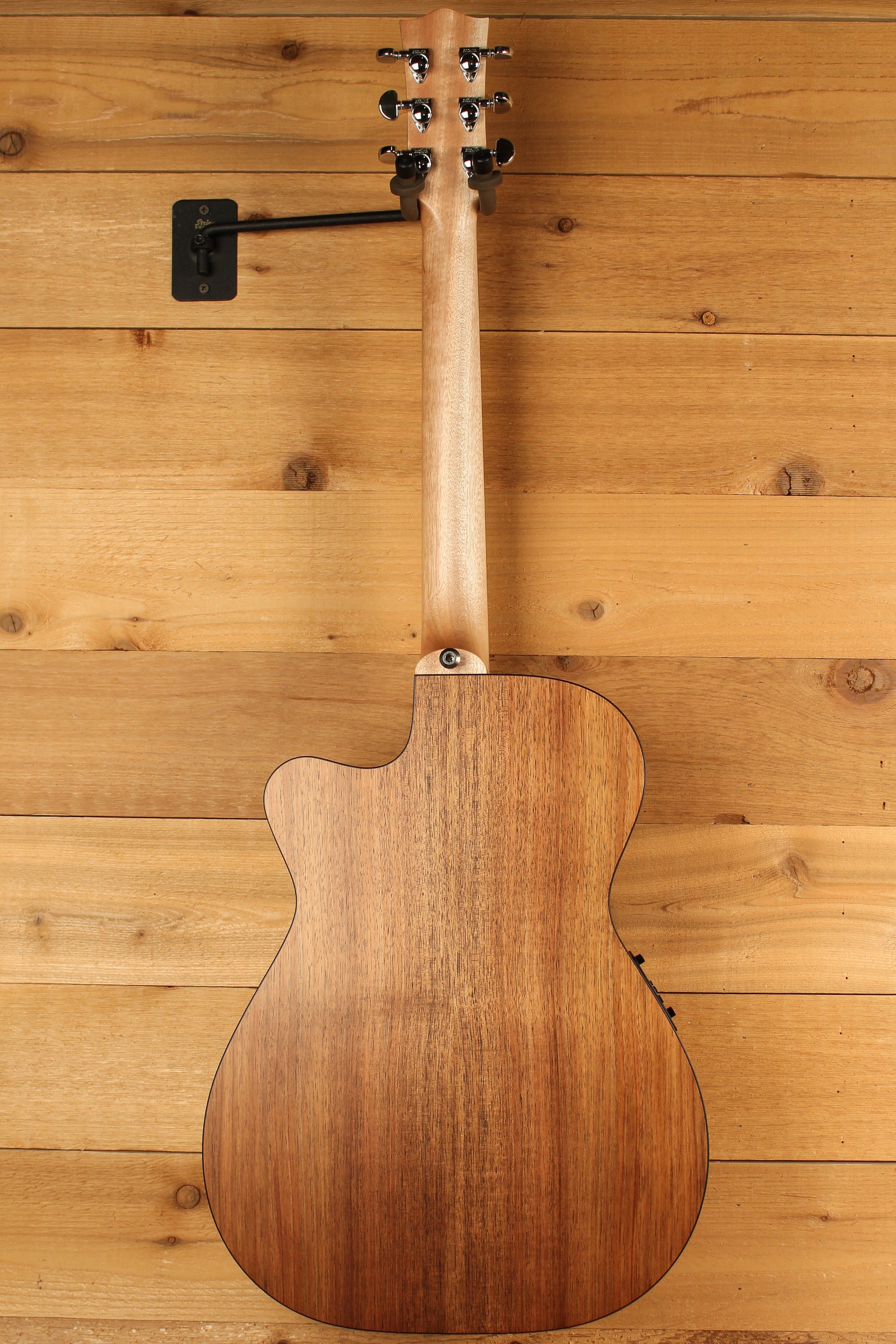 Maton EBW808 Cutaway Guitar w/ Blackwood Top, Back & Sides w/ AP5 Pro Pickup System ID-13461 - Artisan Guitars