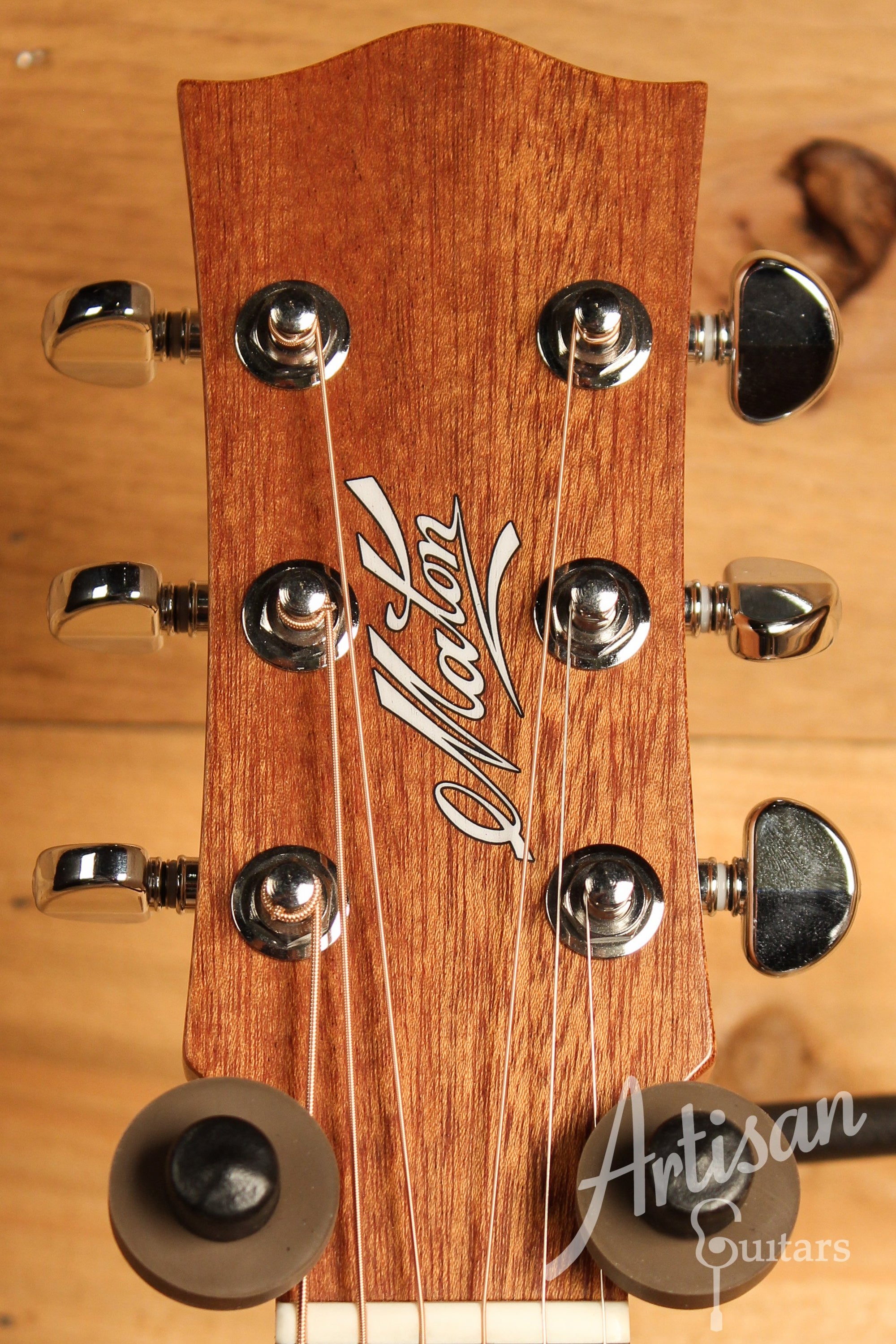 Maton SRS808C Guitar Western Red Cedar and Solid Blackwood w/ Cutaway ID-12774 - Artisan Guitars