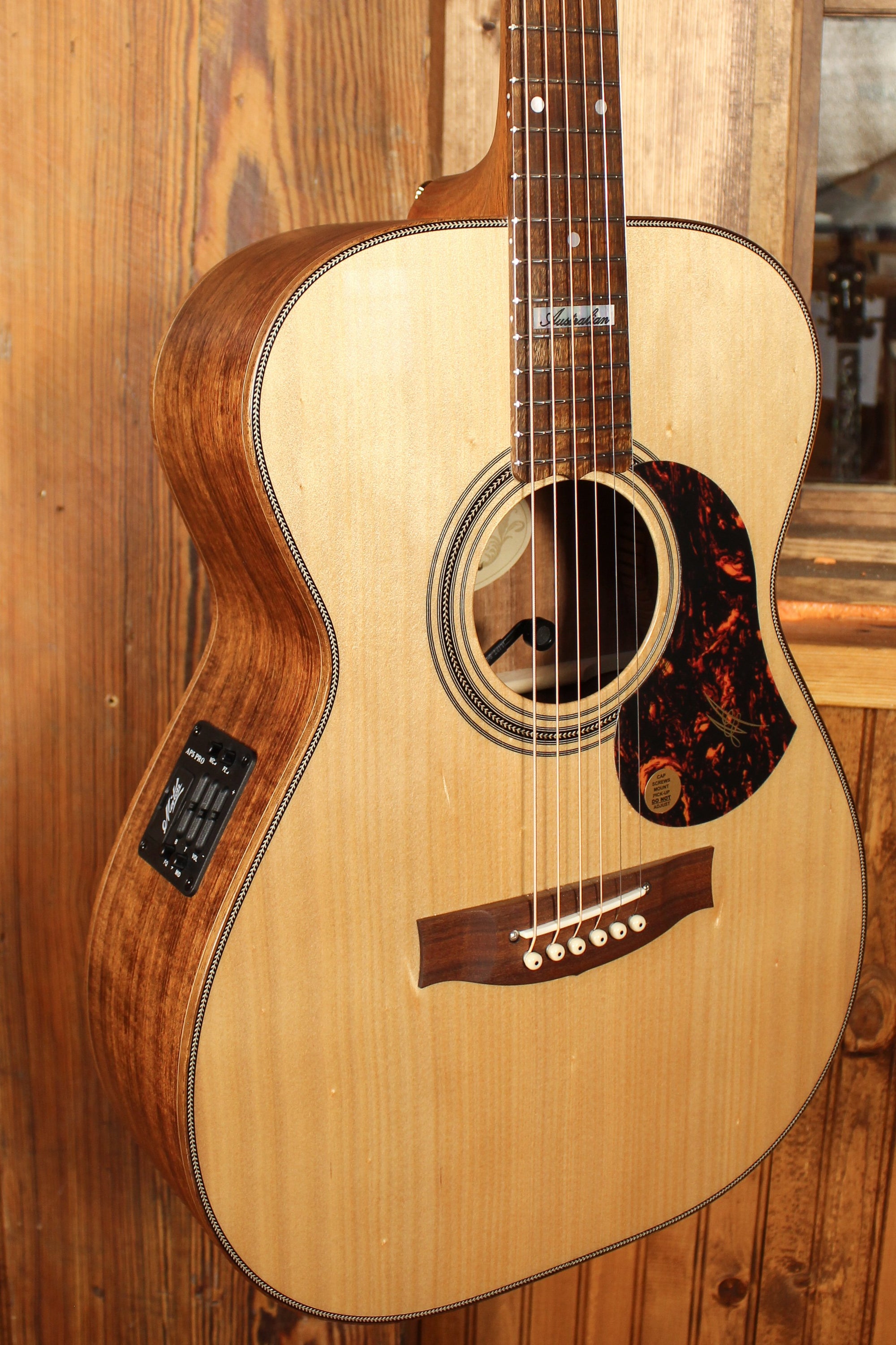 Maton EA808 Australian Series Guitar Bunya and Australian Blackwood ID-13792 - Artisan Guitars