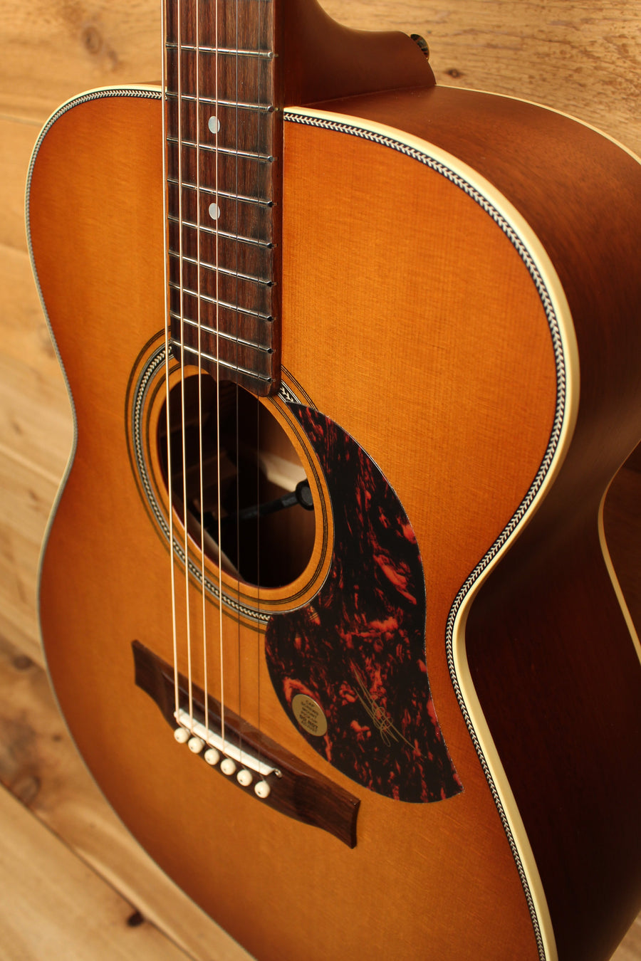 Maton EBG808 Nashville Series Sitka Spruce & Blackwood w/ Vintage Amber Sunburst Finish ID-13254 - Artisan Guitars