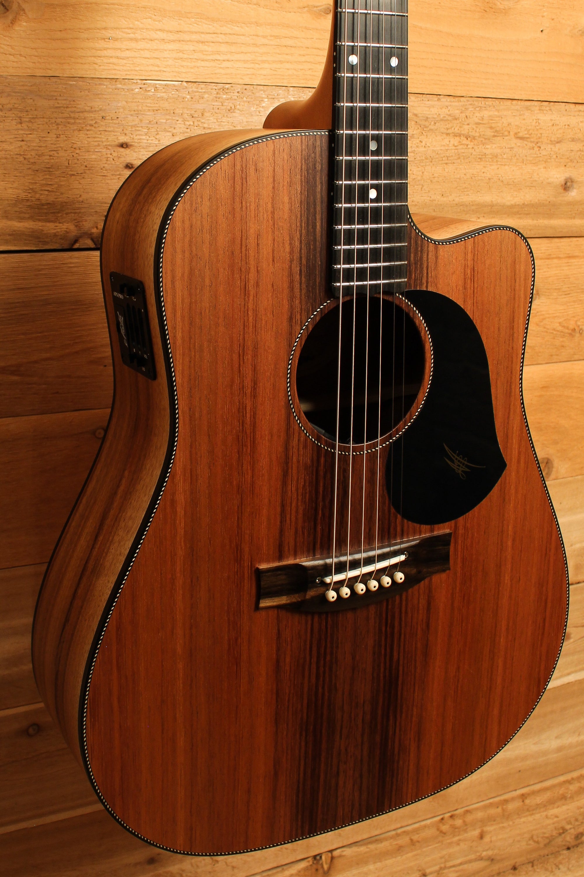 Maton EBW70C Blackwood Dreadnought w/ AP5 Pro Pre-Owned 2018 ID-13632 - Artisan Guitars