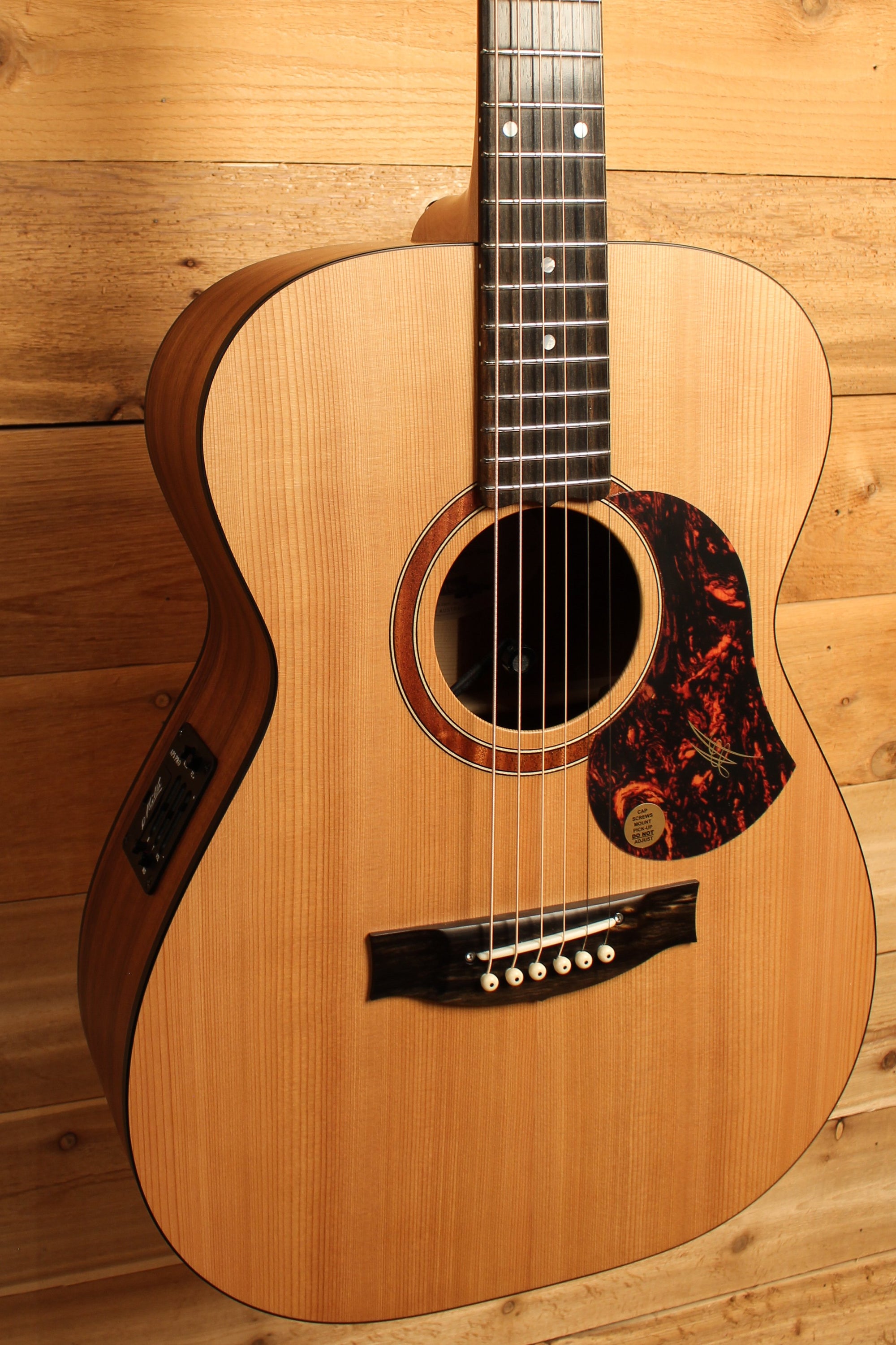 Maton SRS808 Guitar Western Red Cedar & Solid Blackwood ID-13697 - Artisan Guitars