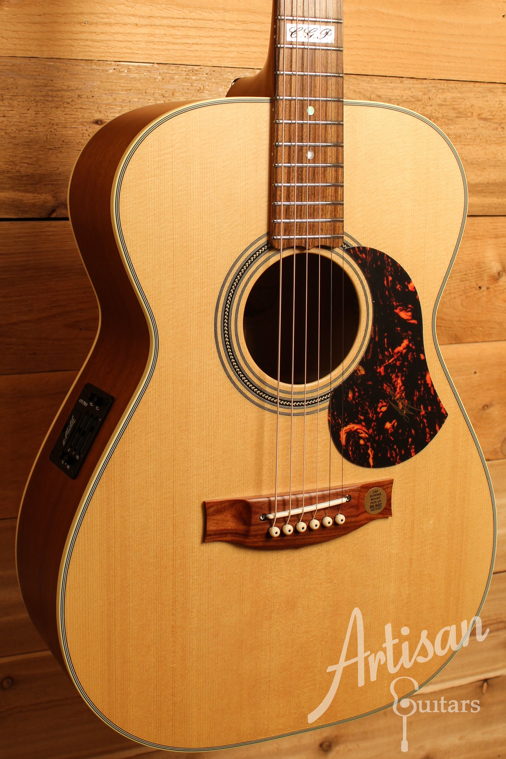 Maton EBG 808 TE Tommy Emmanuel Signature Guitar ID-12920 - Artisan Guitars