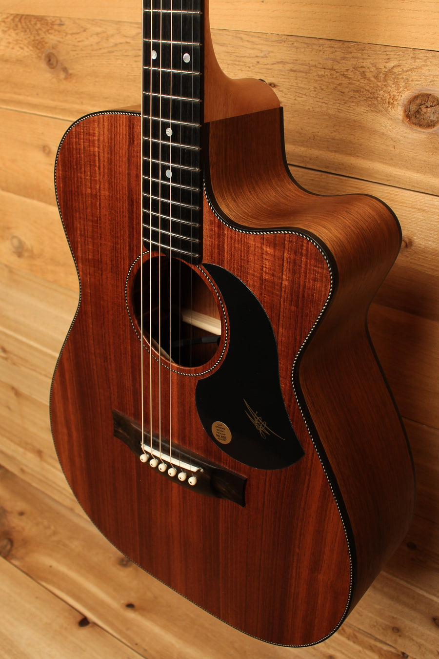 Maton EBW808 Cutaway Guitar w/ Blackwood Top, Back & Sides w/ AP5 Pro Pickup System ID-13700 - Artisan Guitars