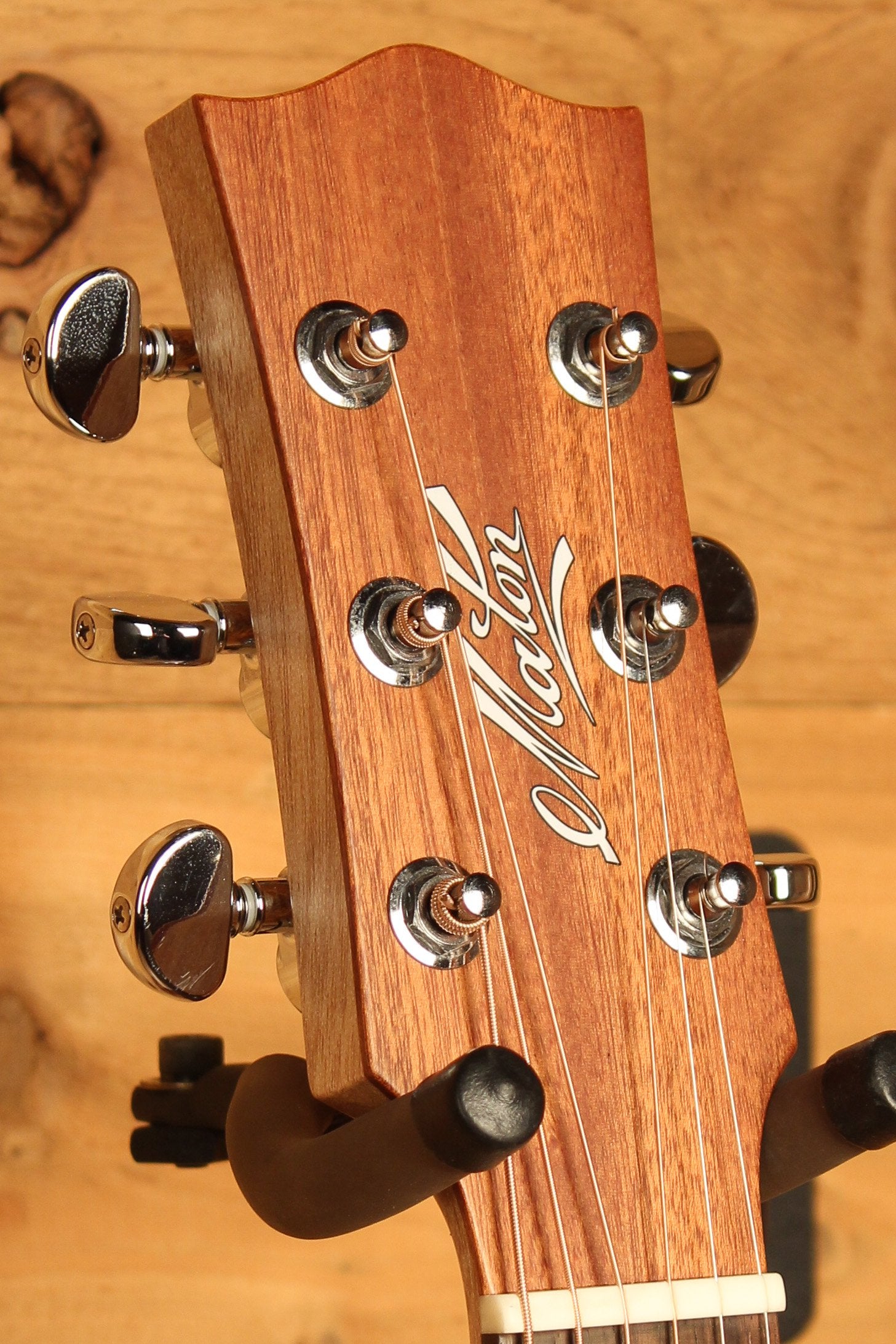 Maton SRS808C Guitar Western Red Cedar and Solid Blackwood w/ Cutaway ID-13311 - Artisan Guitars