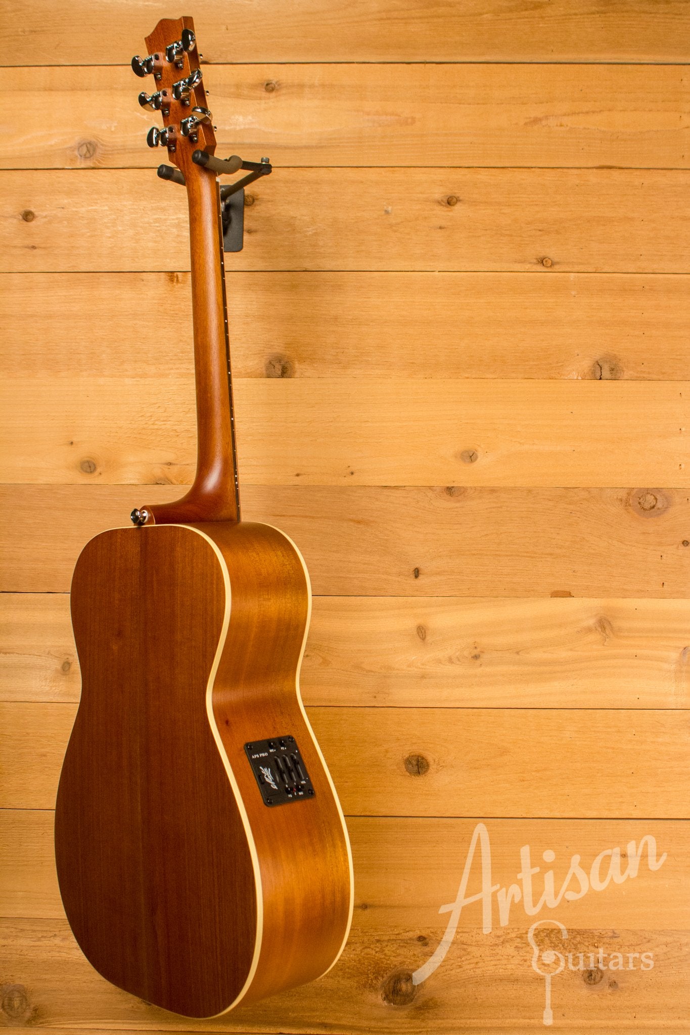 Maton EBG 808 TE Tommy Emmanuel Signature Guitar ID-10824 - Artisan Guitars