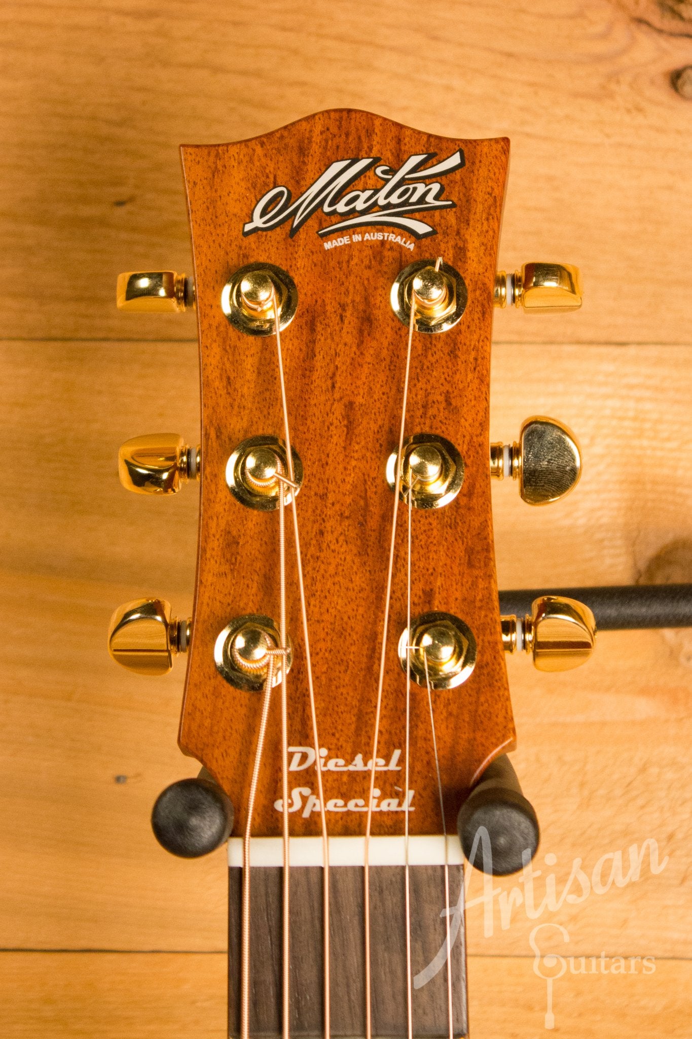 Maton EMD 6 Mini Maton Diesel Guitar Sitka with Blackwood and Vintage Amber Sunburst ID-10822 - Artisan Guitars
