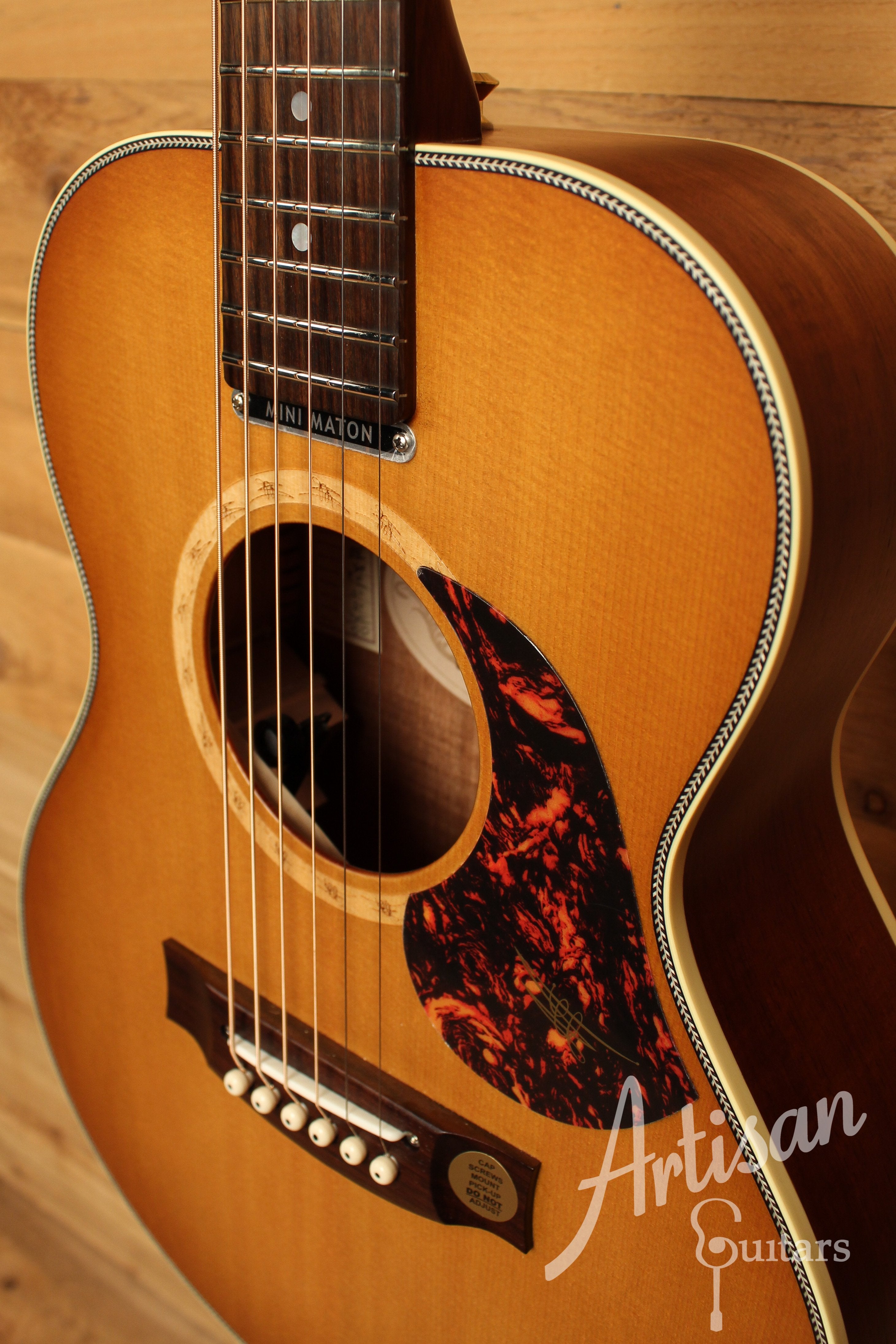 Maton EMD6 Mini Maton Diesel Sitka with Blackwood and Vintage Amber Sunburst ID-12905 - Artisan Guitars