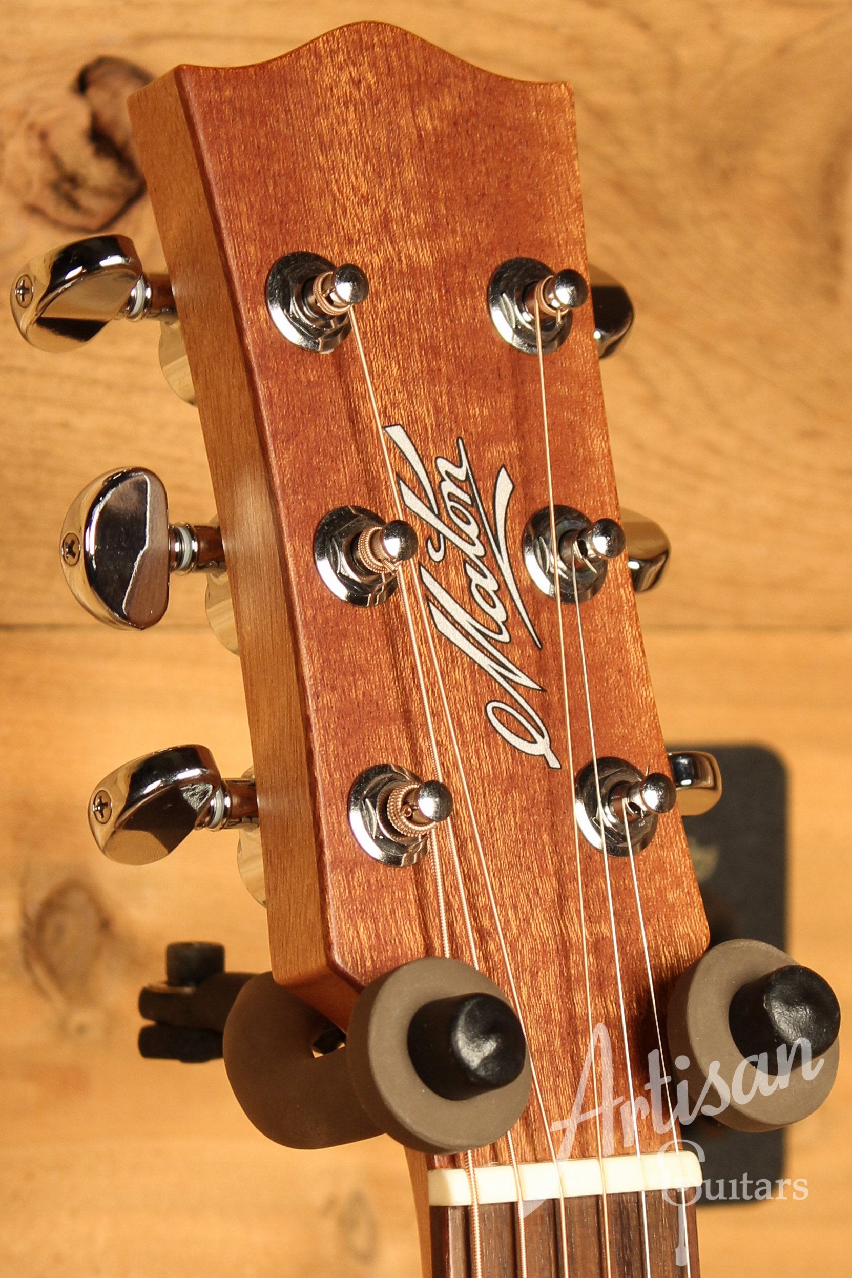 Maton SRS808 Guitar Western Red Cedar and Solid Blackwood ID-12689 - Artisan Guitars