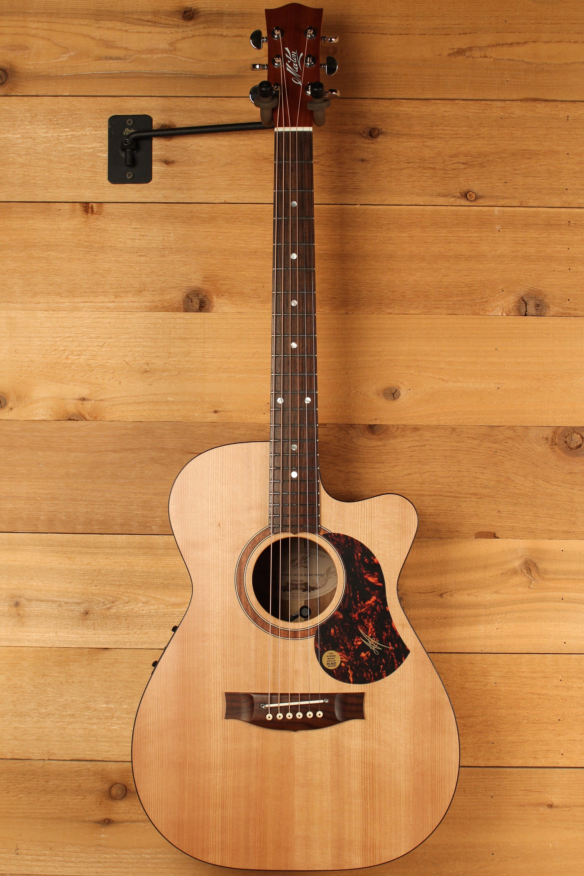 Maton SRS808C Guitar Western Red Cedar and Solid Blackwood w/ Cutaway ID-13311 - Artisan Guitars