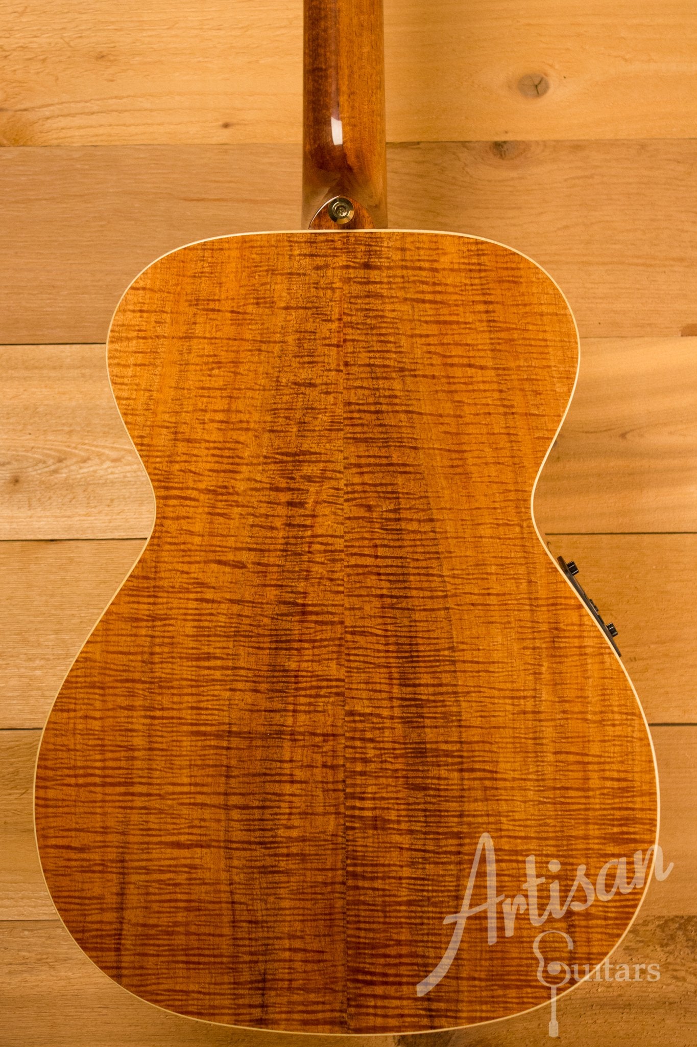 Maton WA May Custom Shop 808 Guitar with Sitka Spruce and Fiddleback Blackwood ID-10821 - Artisan Guitars