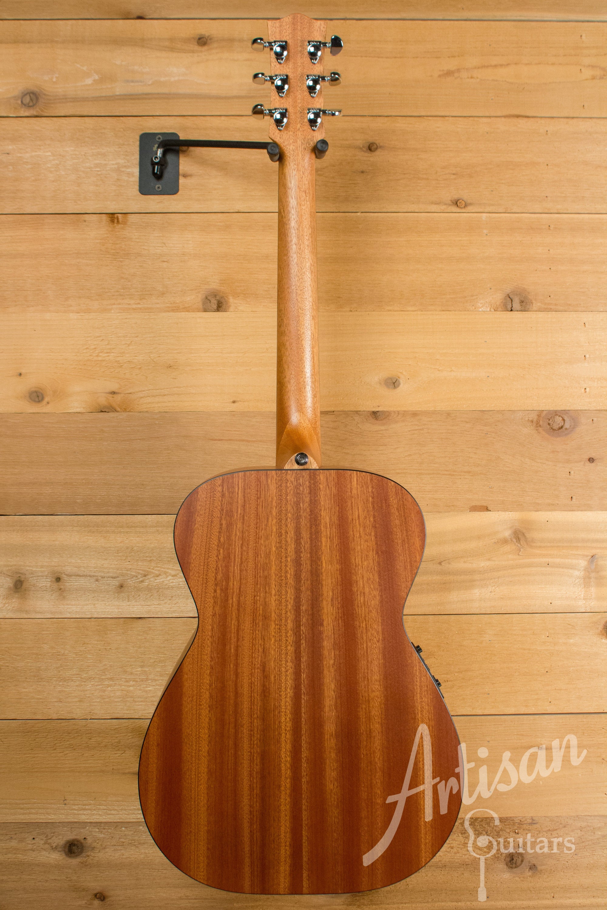 Maton M808 Guitar Sapele Top, Back, and Sides with AP5 Pro Pickup Pre-Owned 2016 ID-11117 - Artisan Guitars