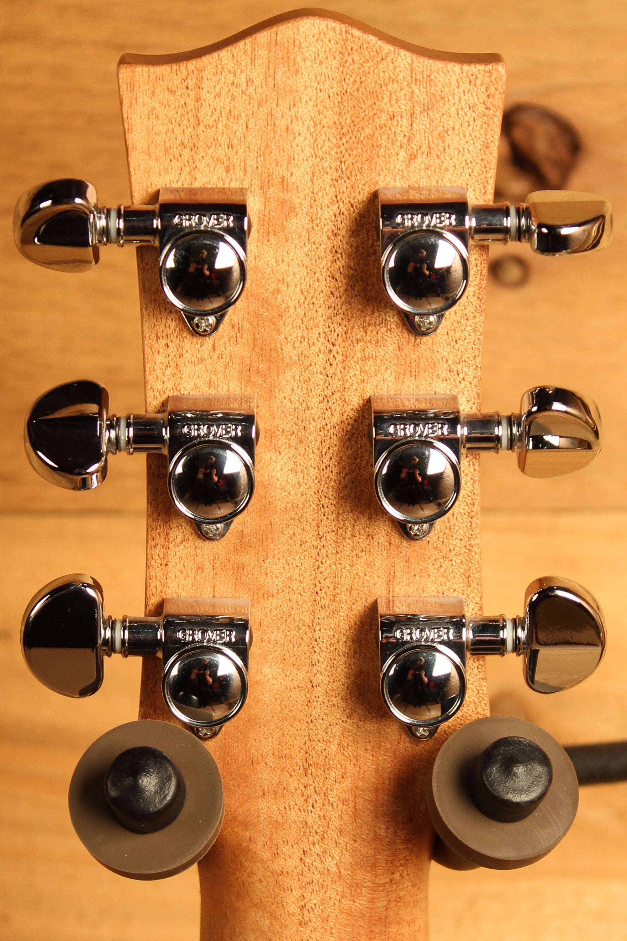 Maton SRS 60C Solid Road Series w/ Sitka & Queensland Maple ID-13229 - Artisan Guitars