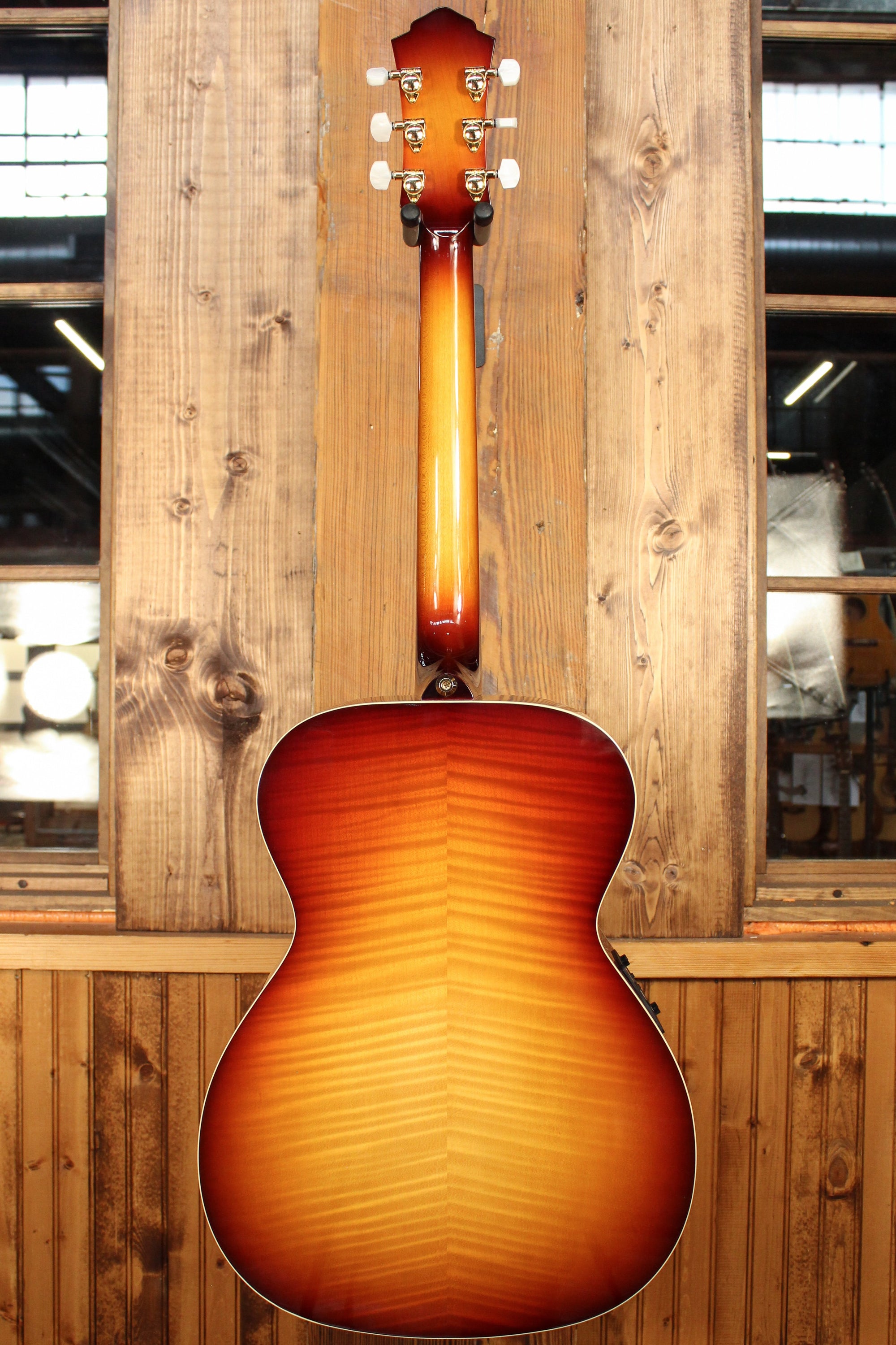 Maton Custom Shop Traditional w/ European Spruce & English Maple ID-13789 - Artisan Guitars
