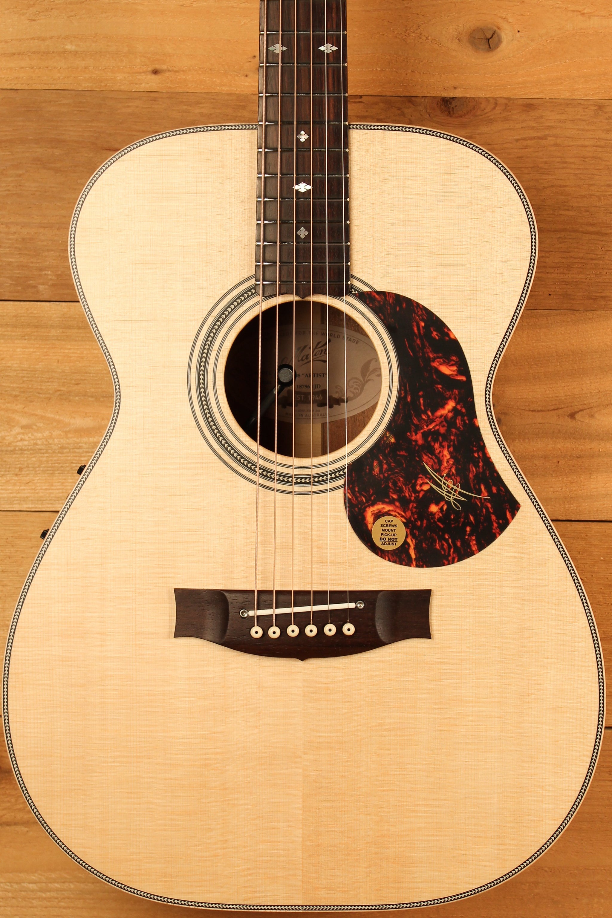 Maton EBG808 Artist Series Sitka Spruce and Blackwood ID-13430 - Artisan Guitars