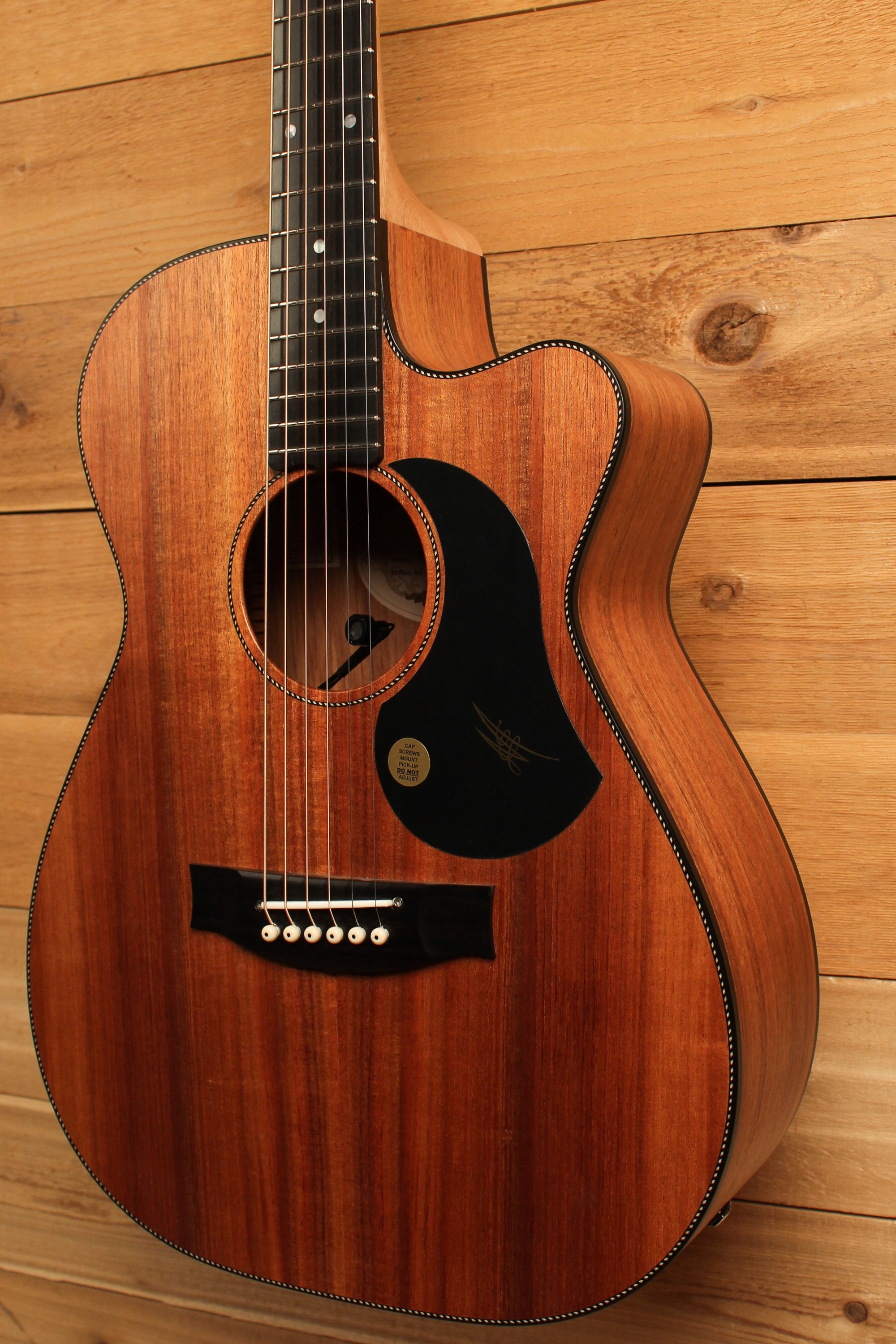 Maton EBW808 Cutaway Guitar w/ Blackwood Top, Back & Sides w/ AP5 Pro Pickup System ID-13228 - Artisan Guitars