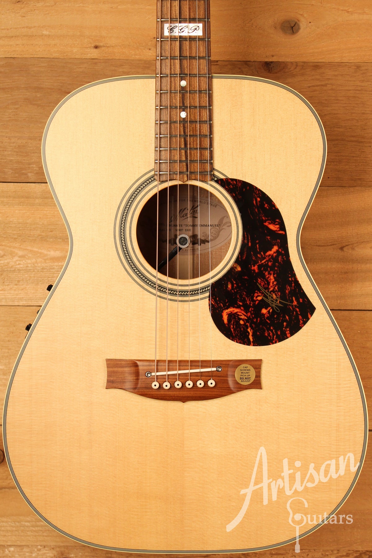 Maton EBG 808 TE Tommy Emmanuel Signature Guitar ID-12904 - Artisan Guitars
