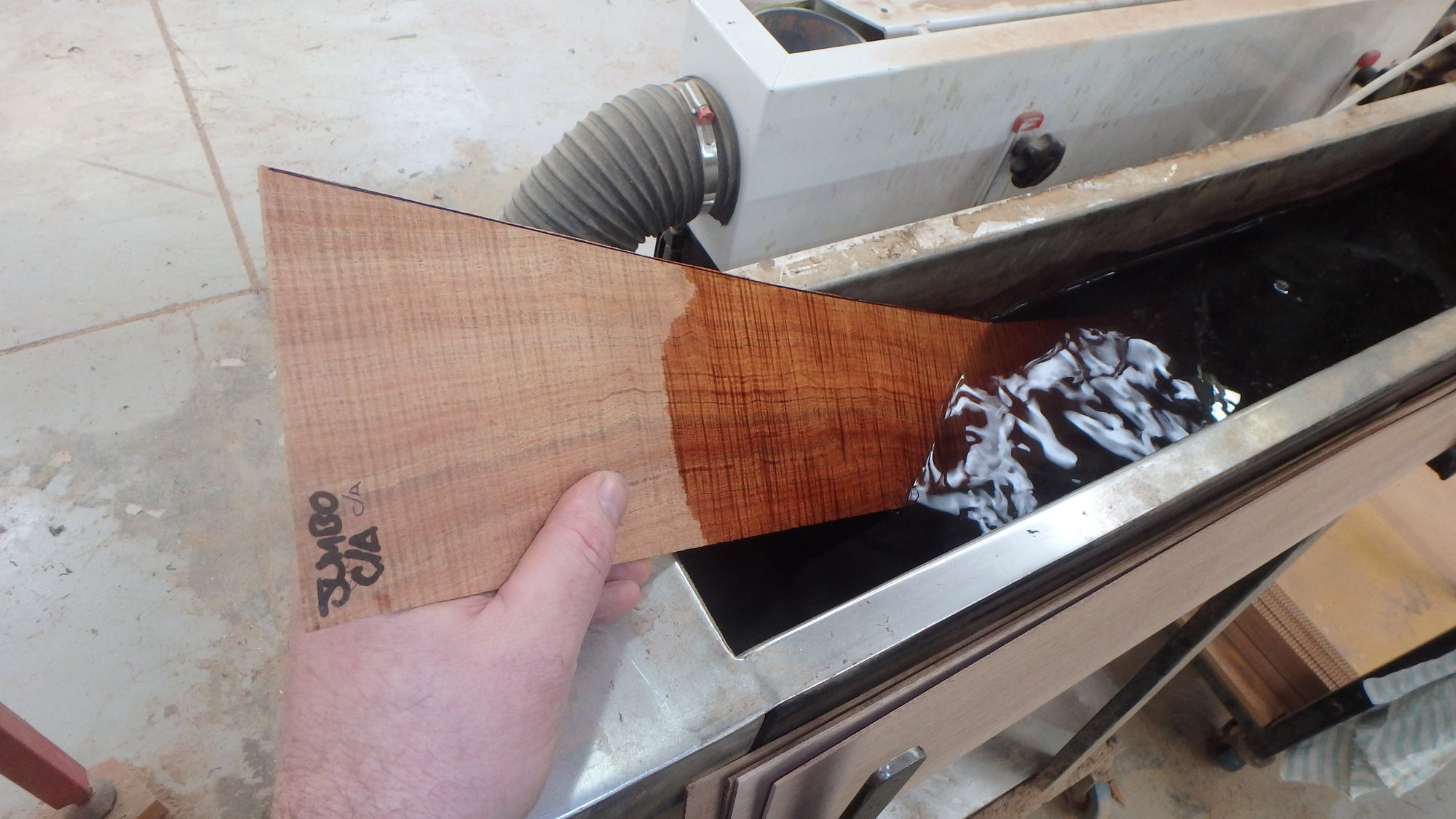 Maton Custom Shop Jumbo Guitar Cutaway with Sitka Spruce and Fiddleback Blackwood ID-11065 - Artisan Guitars