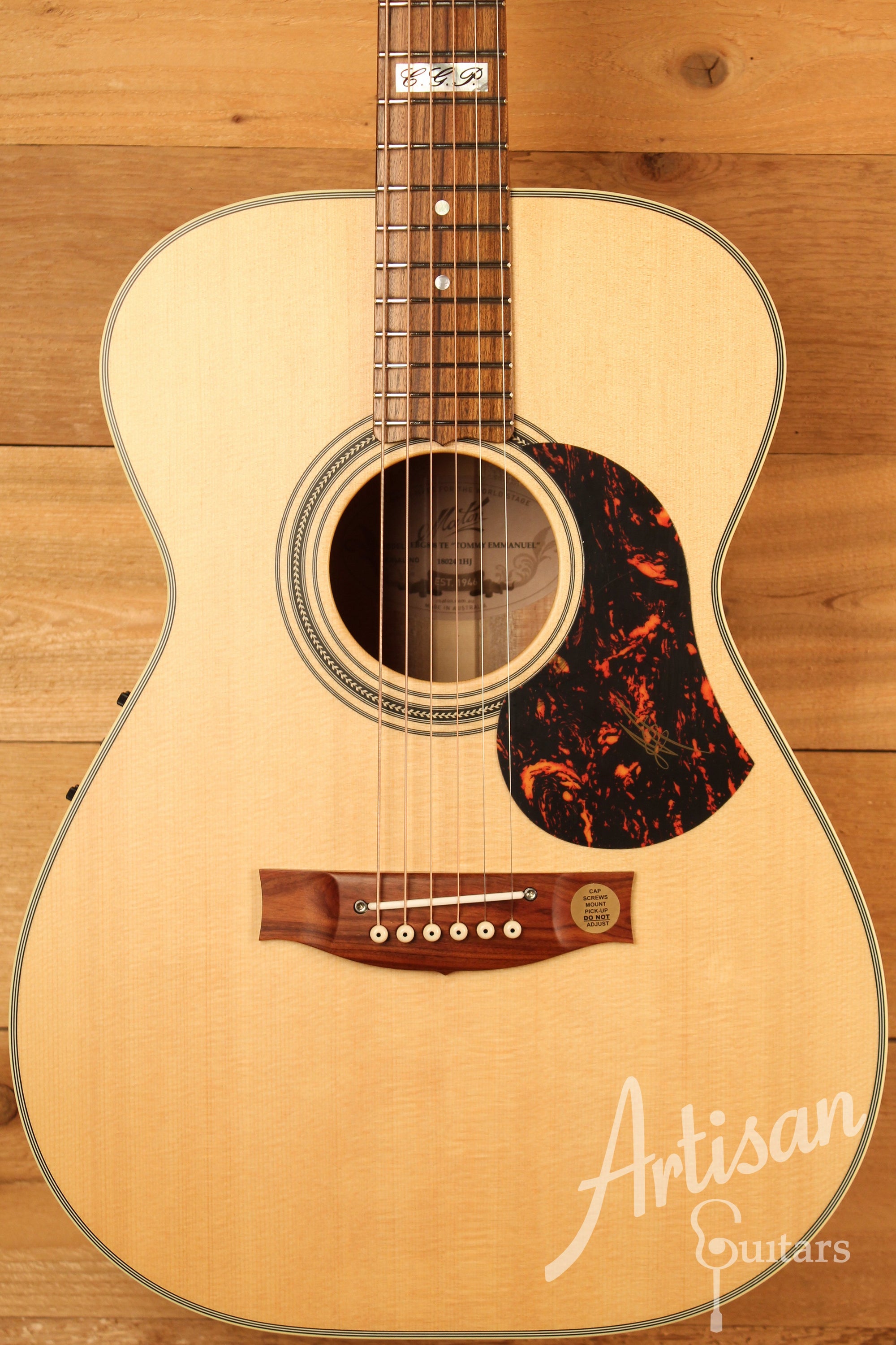 Maton EBG 808 TE Tommy Emmanuel Signature Guitar ID-12920 - Artisan Guitars