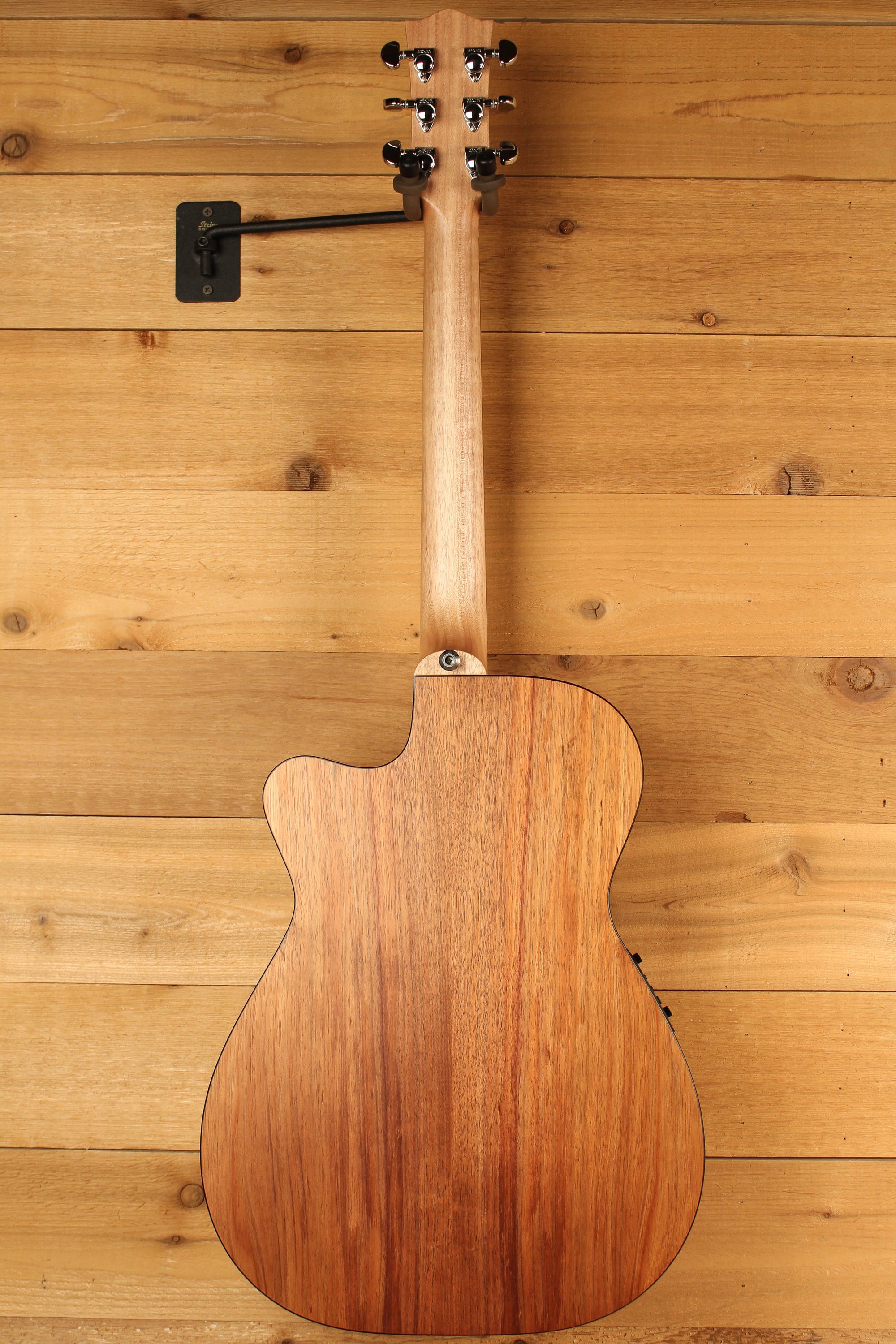 Maton EBW808 Cutaway Guitar w/ Blackwood Top, Back & Sides w/ AP5 Pro Pickup System ID-13228 - Artisan Guitars