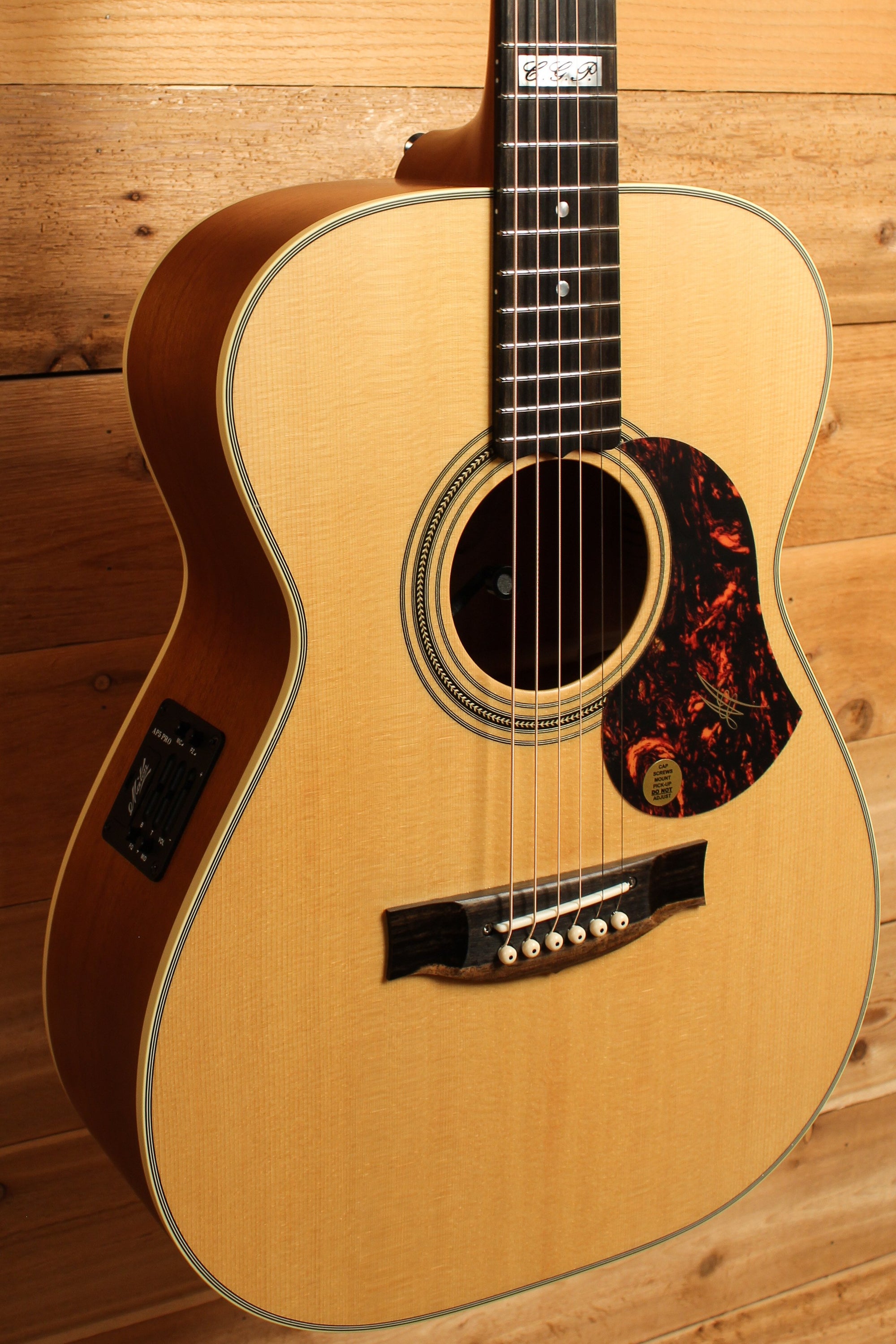 Maton EBG 808 TE Tommy Emmanuel Signature Guitar ID-13462 - Artisan Guitars