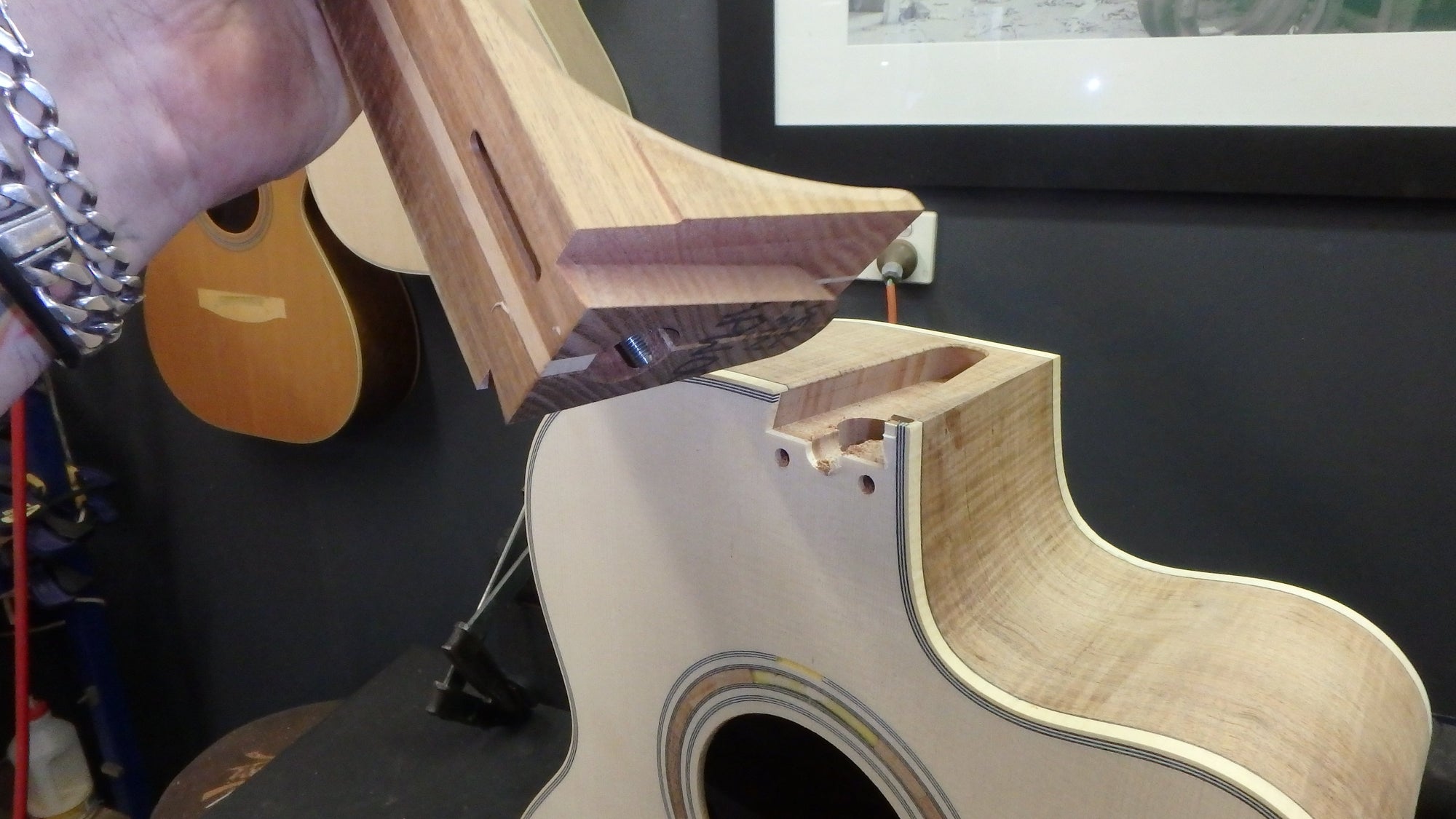 Maton Custom Shop Jumbo Guitar Cutaway with Sitka Spruce and Fiddleback Blackwood ID-11065 - Artisan Guitars