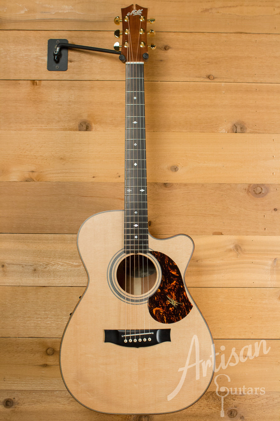 Maton EBG808C MIC FIX Michael Fix Signature Sitka and Queensland Maple with Cutaway Pre-Owned 2014 ID-11204 - Artisan Guitars