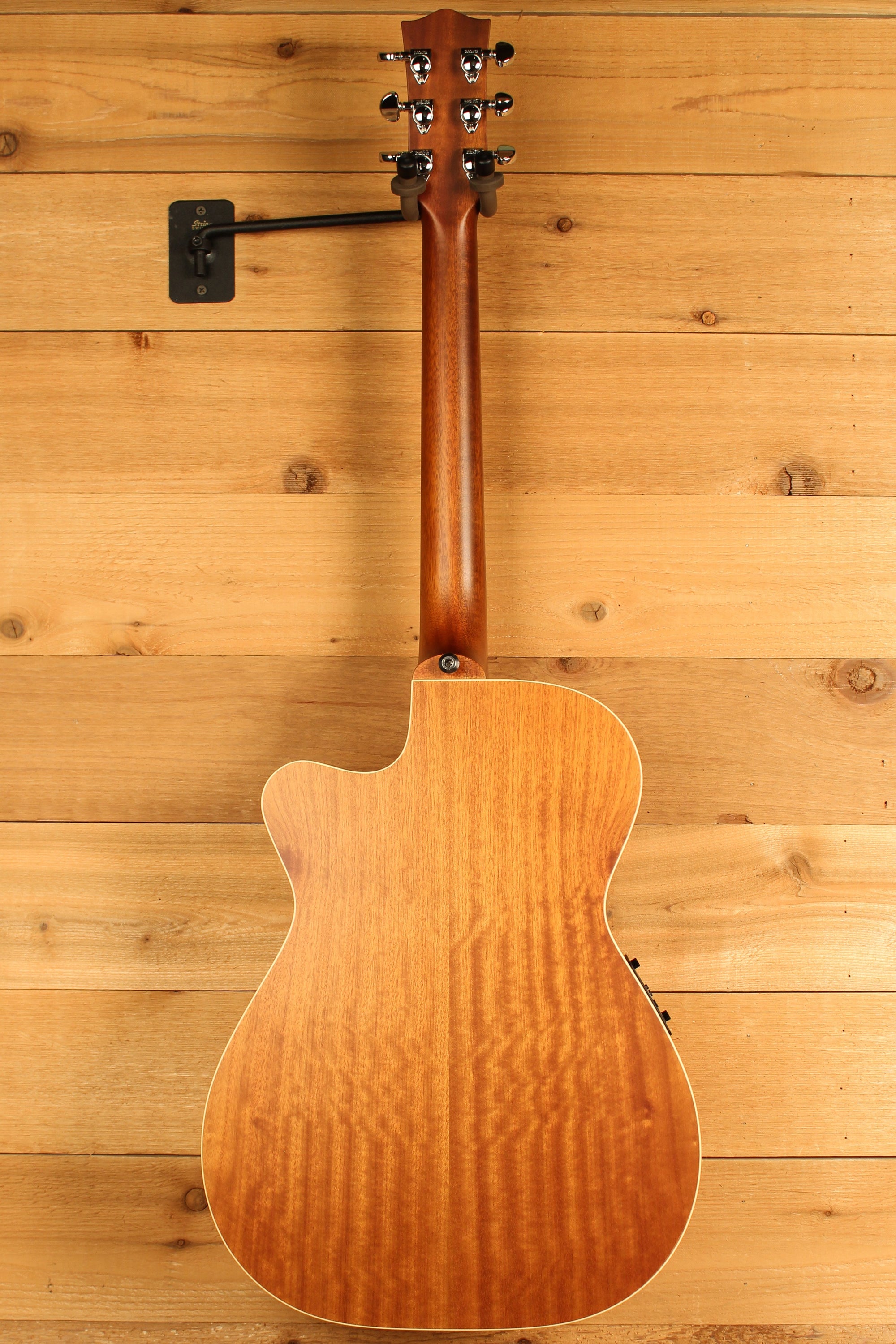 Maton EBG 808C TE Tommy Emmanuel Signature Guitar w/ Cutaway ID-13457 - Artisan Guitars