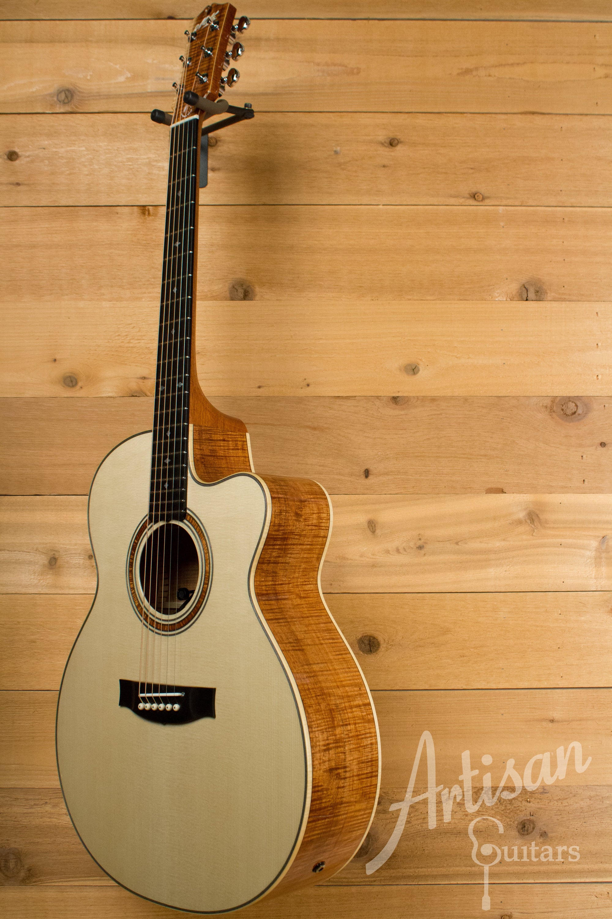 Maton Custom Shop Jumbo Guitar Cutaway with Sitka Spruce and Fiddleback Blackwood ID-11065 - Artisan Guitars