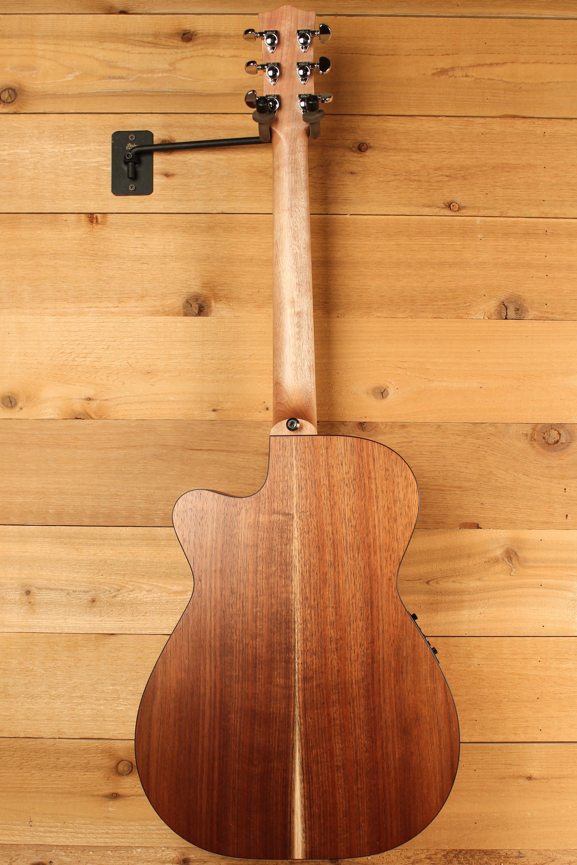 Maton SRS808 Guitar with Western Red Cedar Blackwood and Cutaway ID-13699 - Artisan Guitars