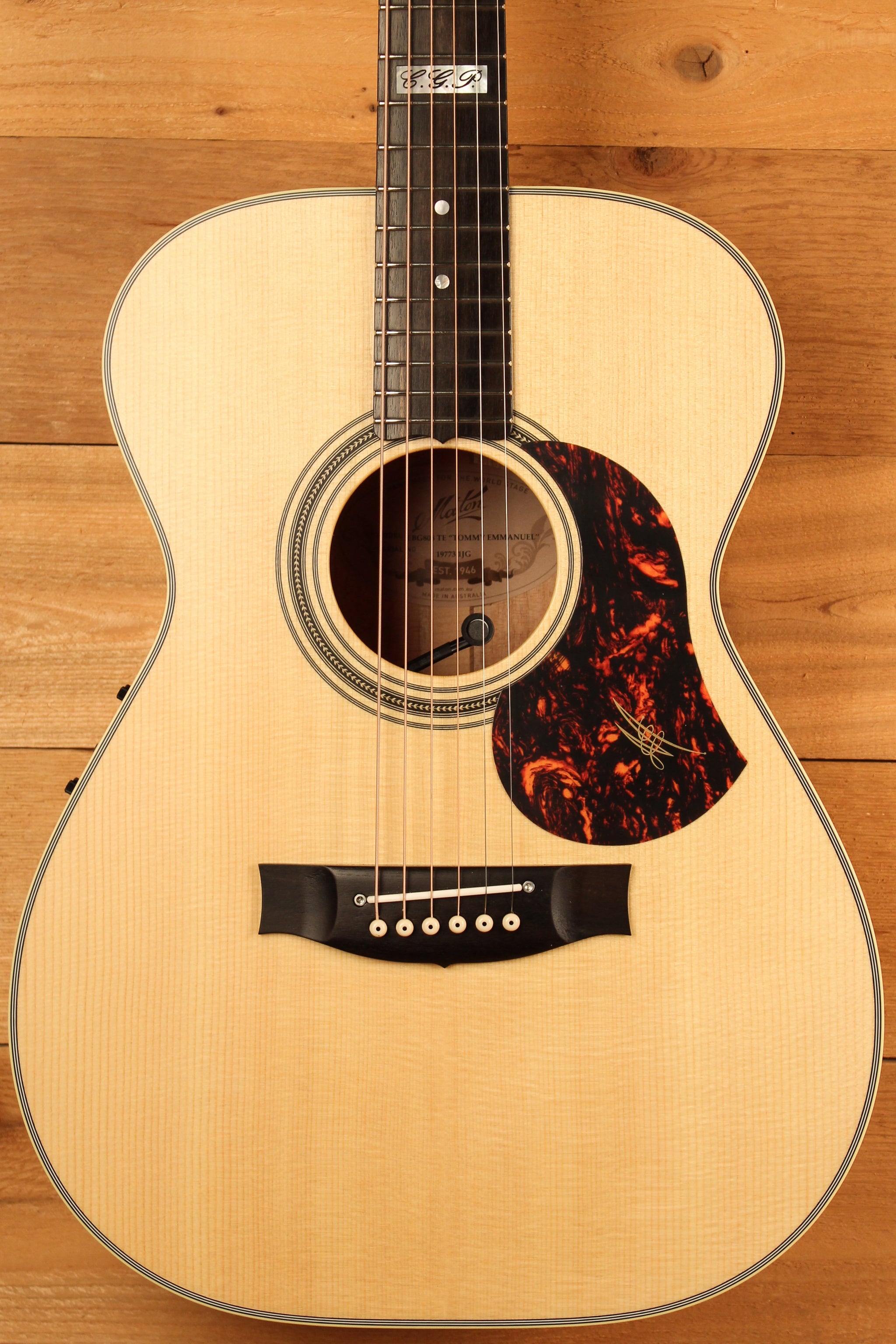 Maton EBG 808 TE Tommy Emmanuel Signature Guitar ID-13609 - Artisan Guitars