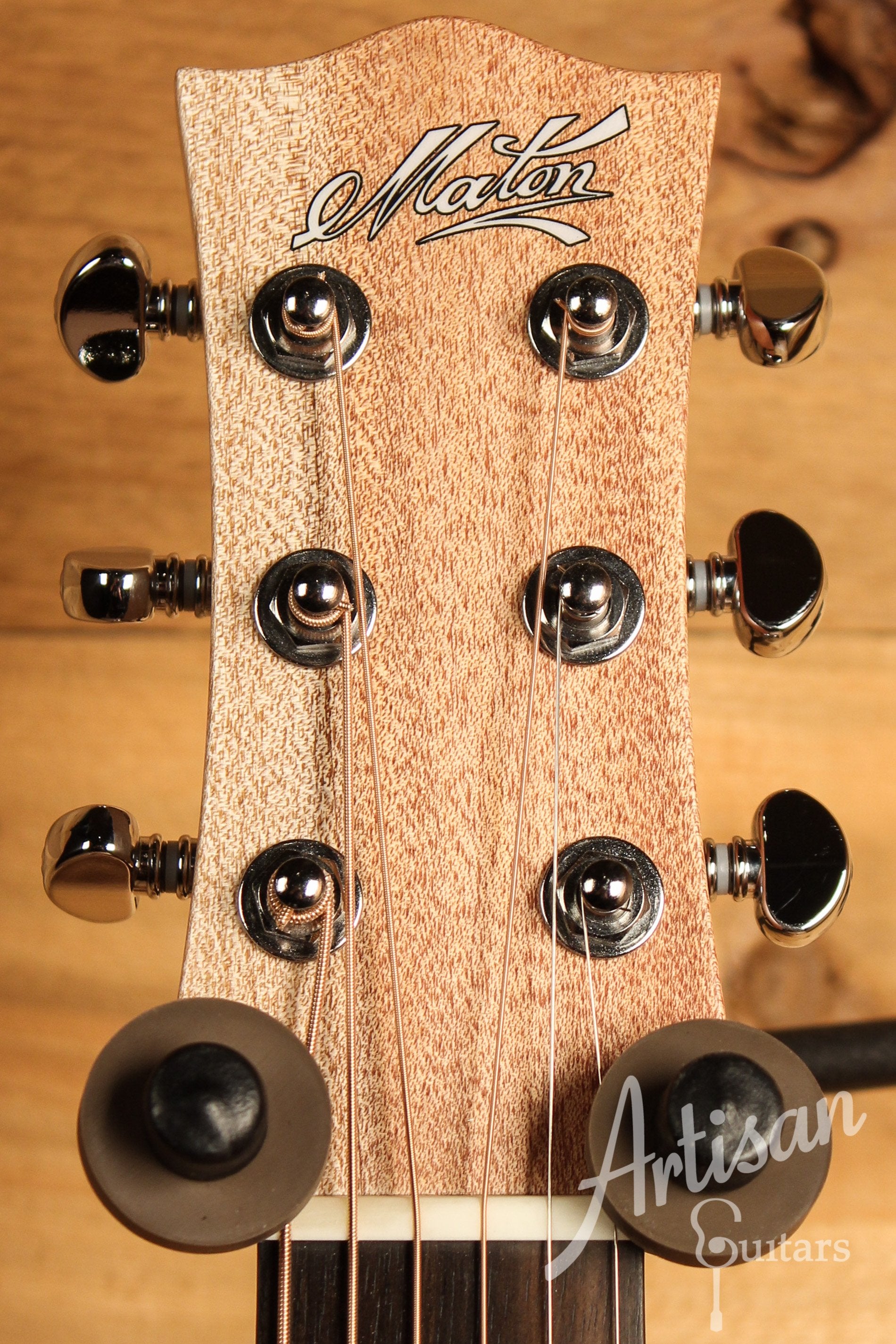 Maton EMBW6 Mini Guitar w/ Blackwood Top, Back & Sides and AP5 Pro Pickup System ID-12778 - Artisan Guitars