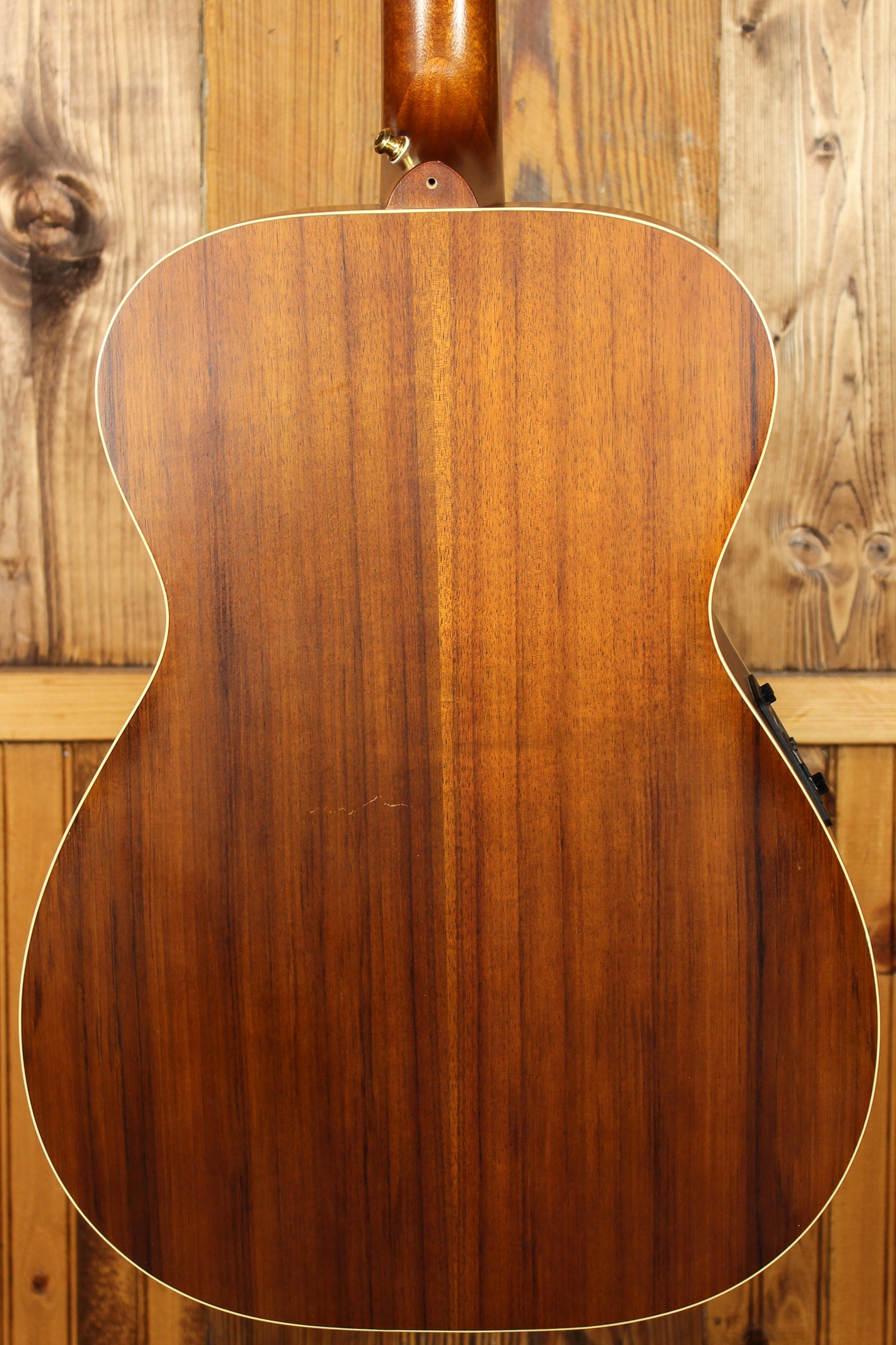 Maton EBG808 Nashville Series Sitka Spruce and Australian Blackwood Pre-Owned 2017 ID-13750 - Artisan Guitars