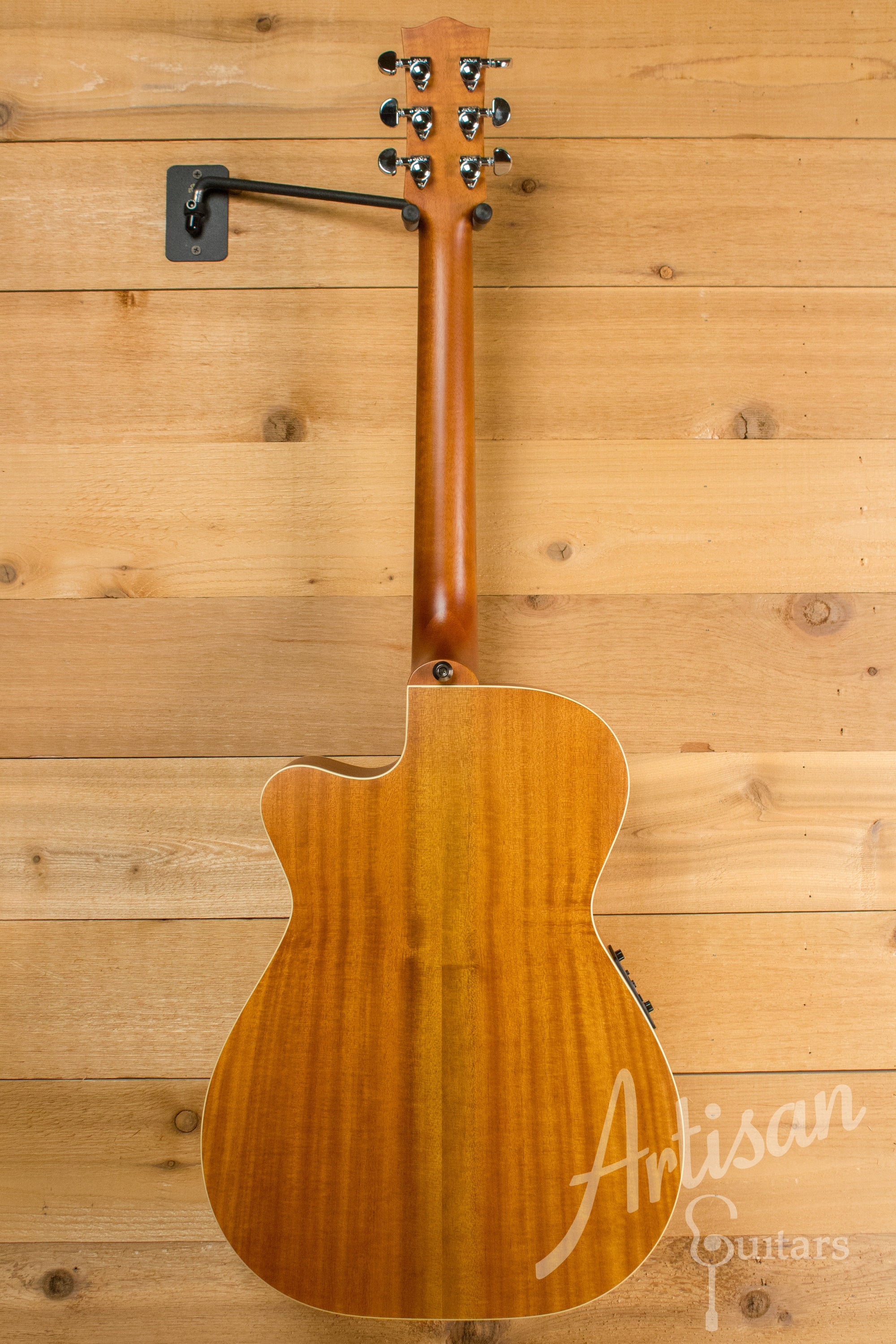 Maton EBG 808C TE Tommy Emmanuel Signature Guitar Cutaway ID-11206 - Artisan Guitars