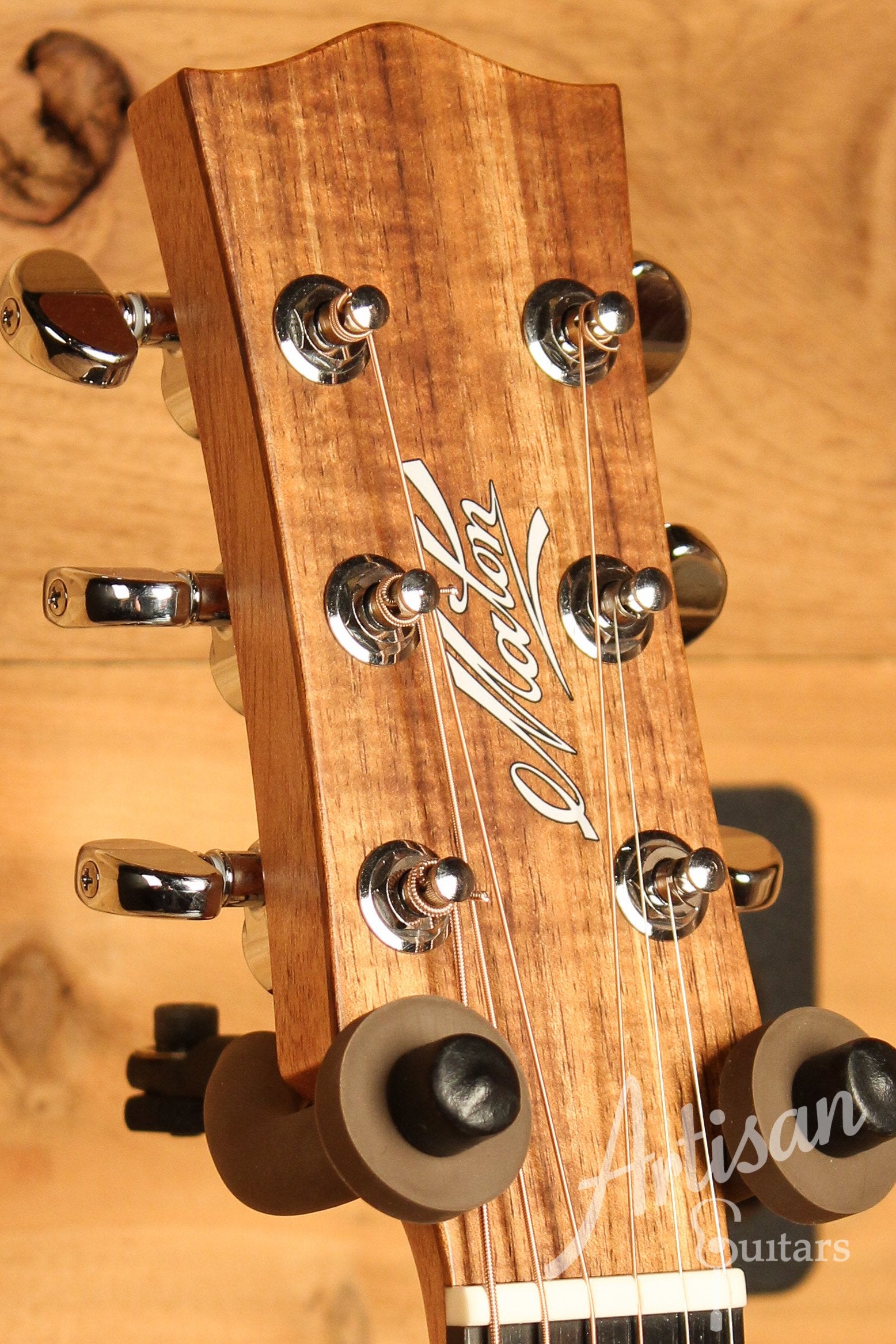 Maton EBW70C Blackwood Dreadnought w/ AP5 Pro ID-12850 - Artisan Guitars