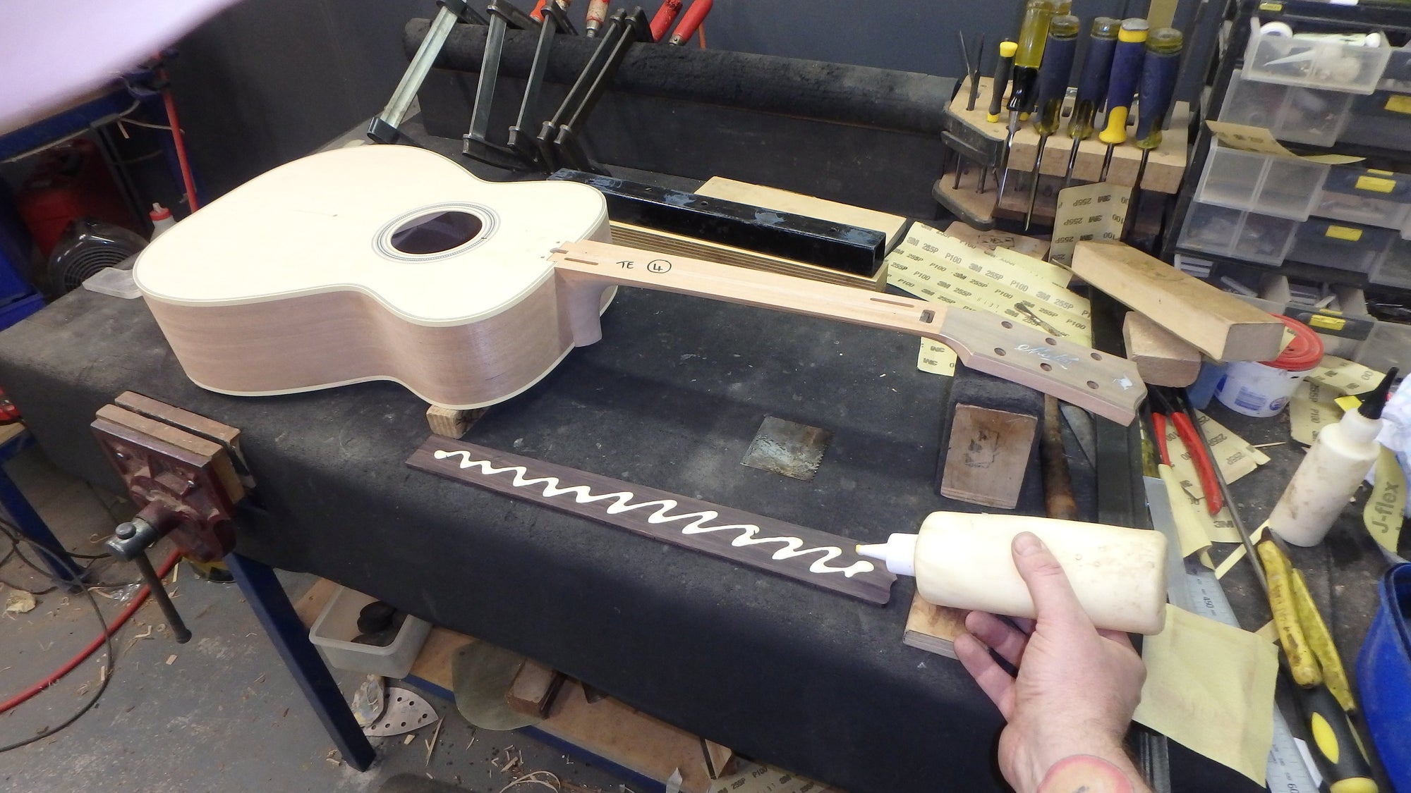 Maton T.E Personal Guitar Sitka Spruce and AAA"Bees Wings" Queensland Maple ID-10694 - Artisan Guitars