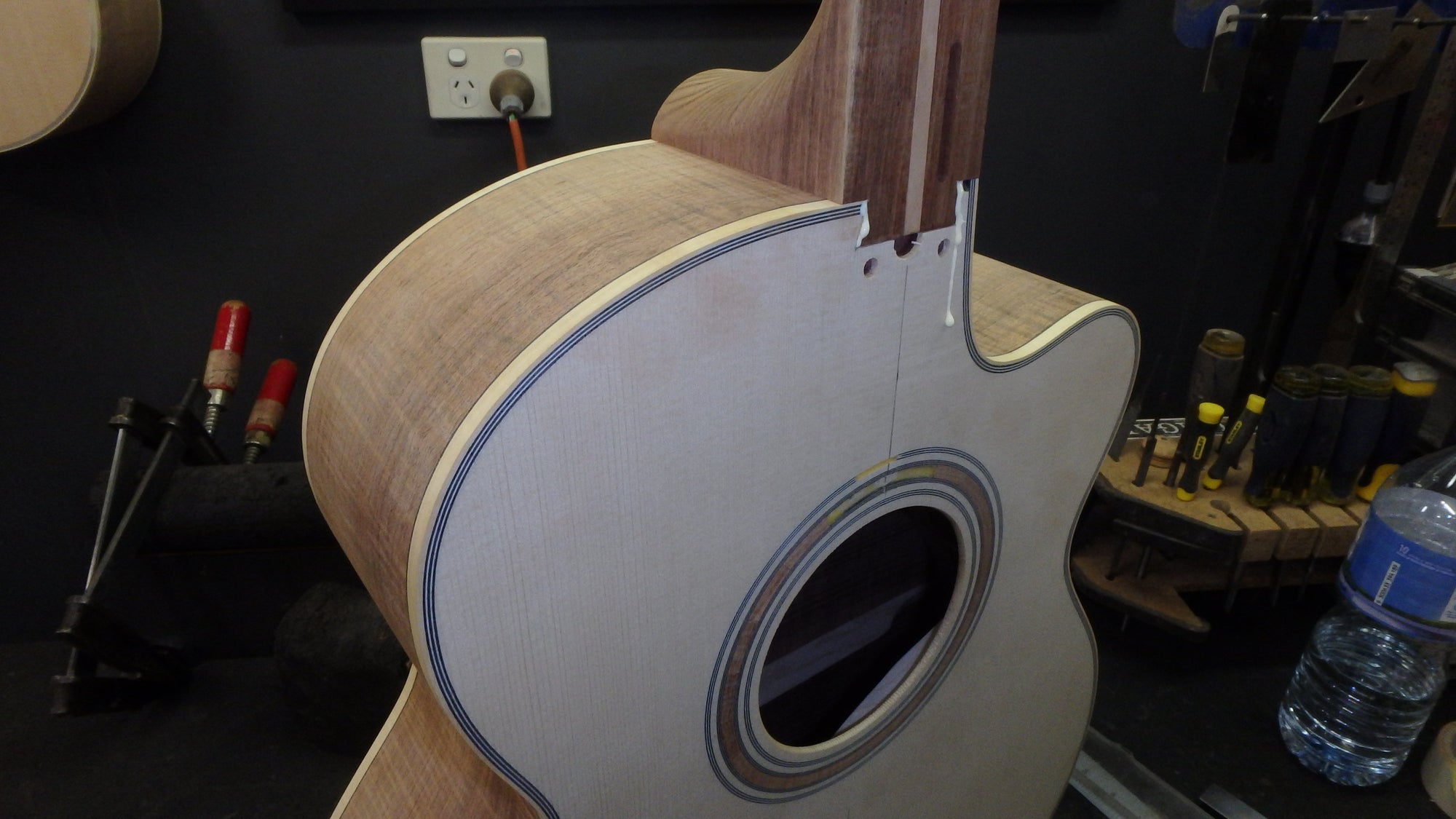 Maton Custom Shop Jumbo Guitar Cutaway with Sitka Spruce and Fiddleback Blackwood ID-11065 - Artisan Guitars