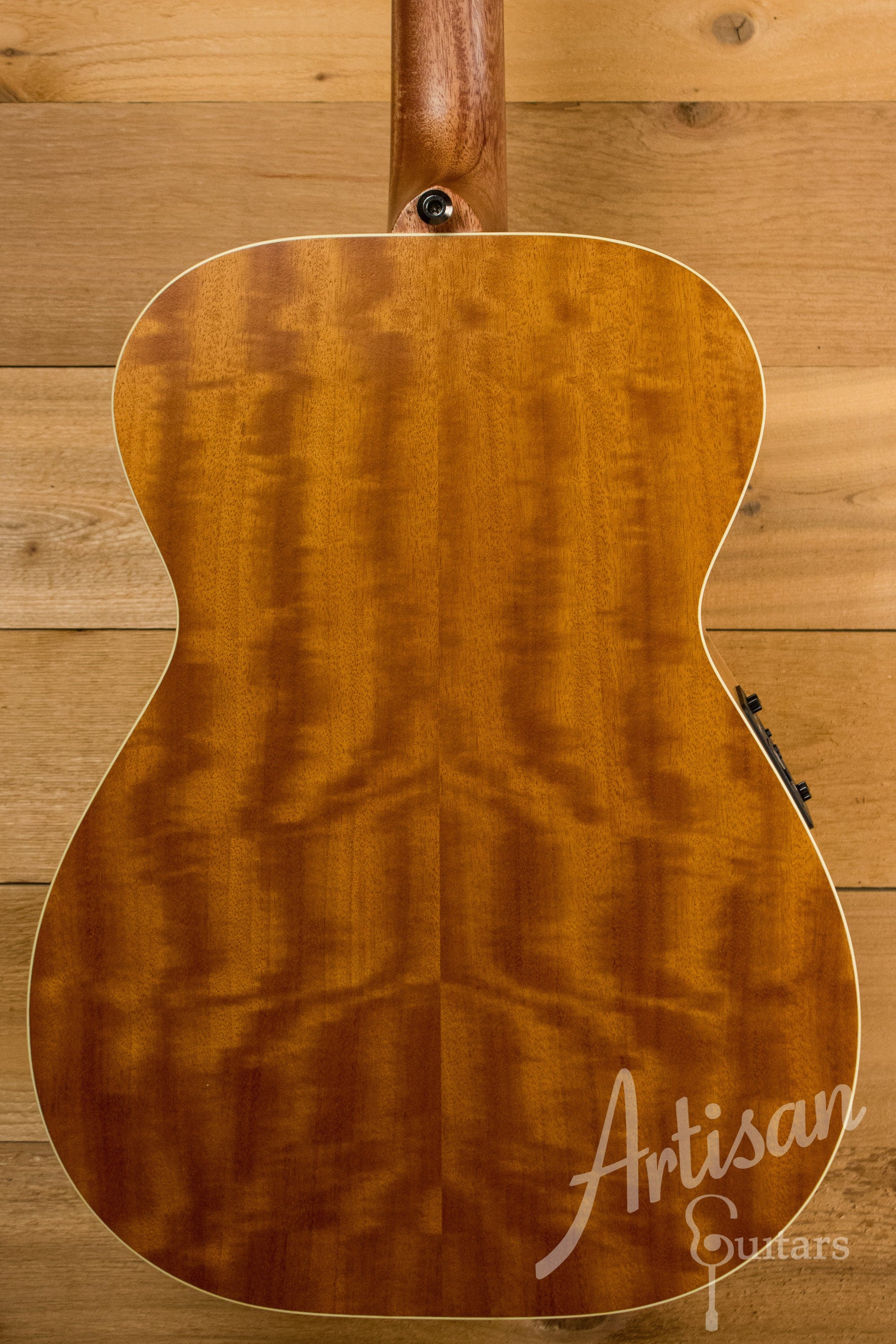 Maton T.E Personal Guitar Sitka Spruce and AAA"Bees Wings" Queensland Maple ID-11063 - Artisan Guitars