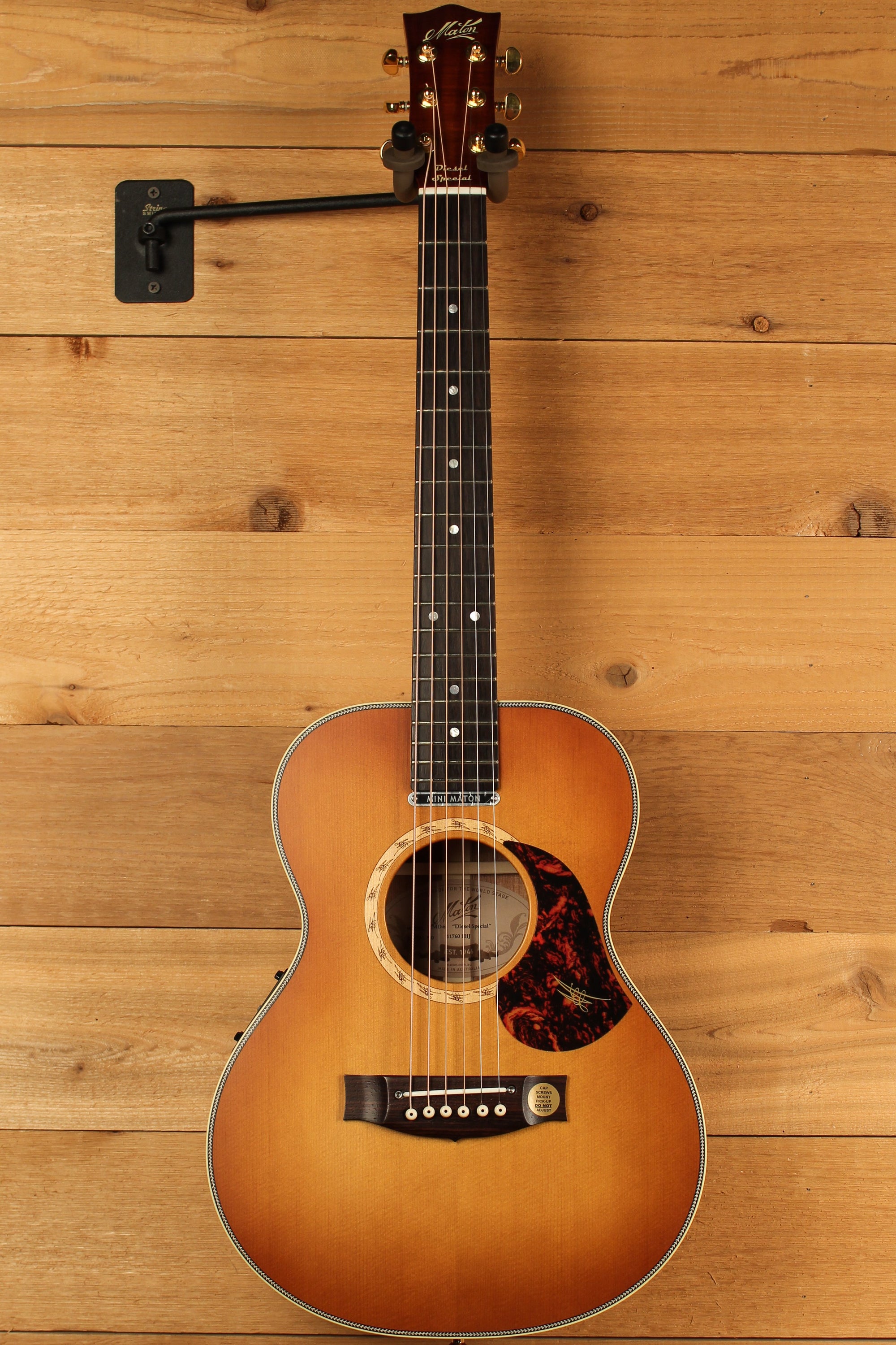 Maton EMD6 Mini Maton Diesel Sitka with Blackwood and Vintage Amber Sunburst ID-13515 - Artisan Guitars
