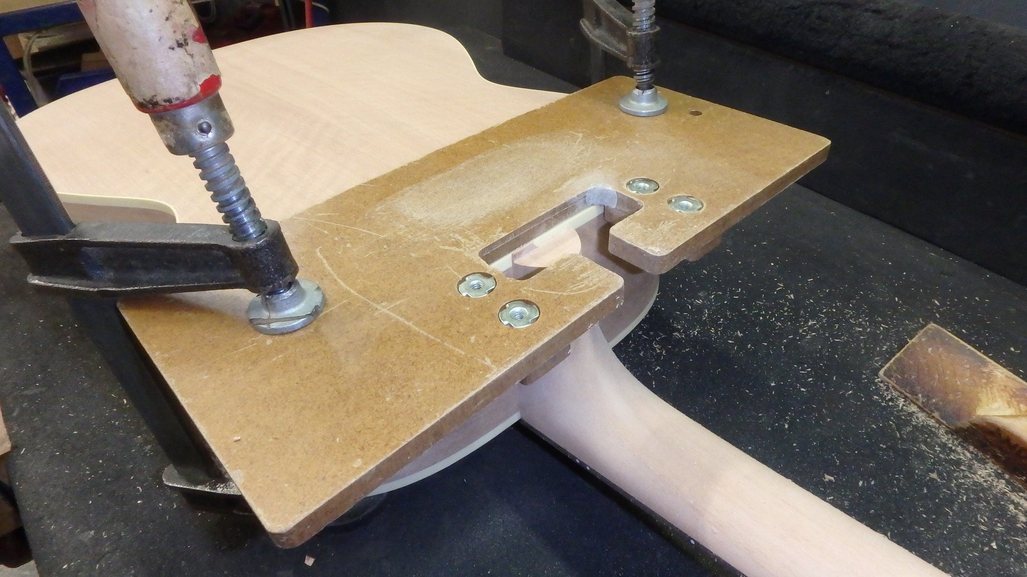 Maton T.E Personal Guitar Sitka Spruce and AAA"Bees Wings" Queensland Maple ID-10694 - Artisan Guitars
