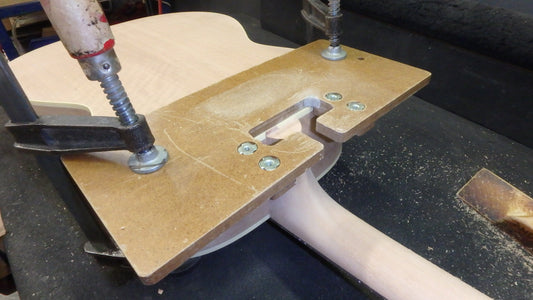 Maton T.E Personal Guitar Sitka Spruce and AAA"Bees Wings" Queensland Maple ID-10694 - Artisan Guitars
