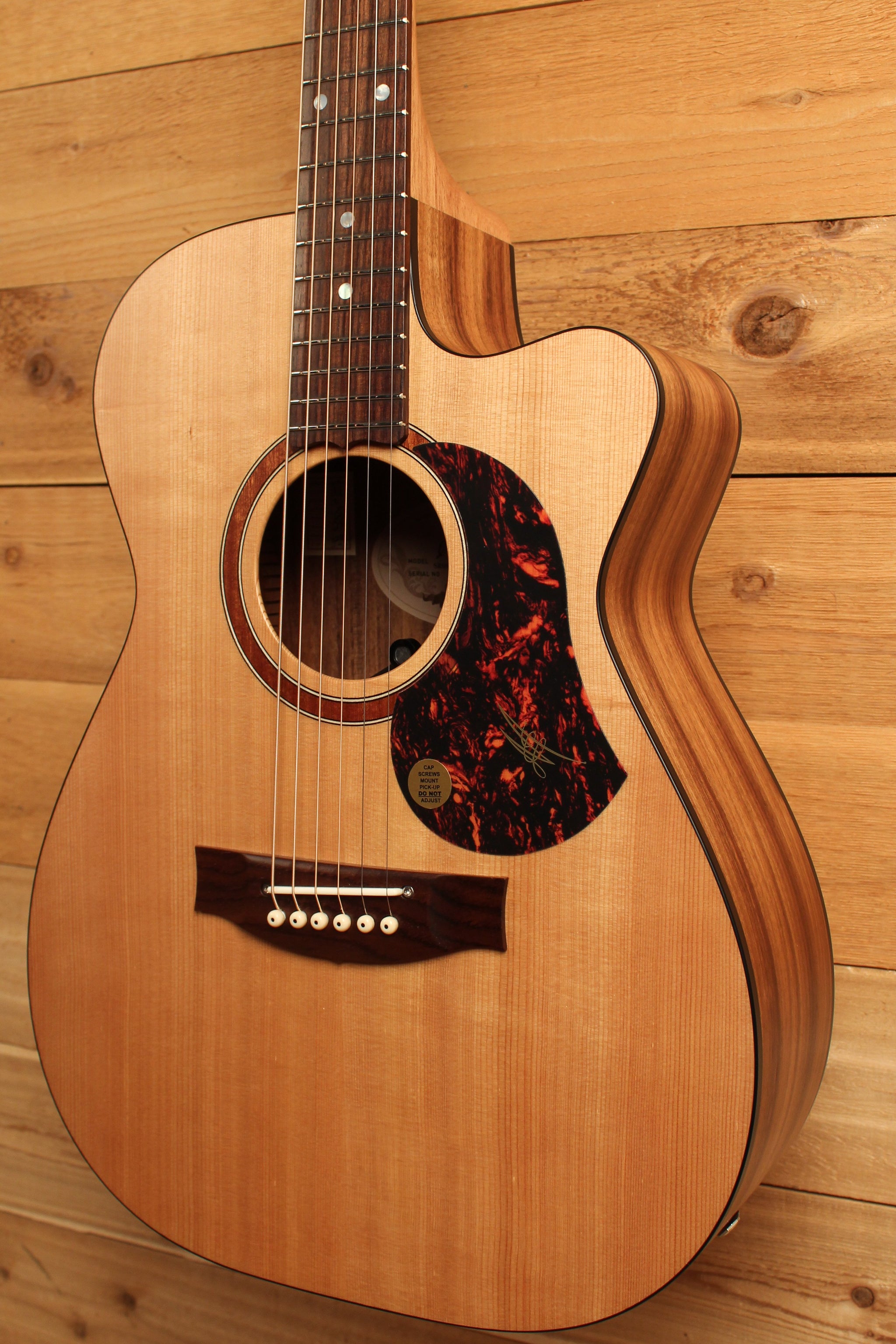 Maton SRS808C Guitar Western Red Cedar and Solid Blackwood w/ Cutaway ID-13311 - Artisan Guitars