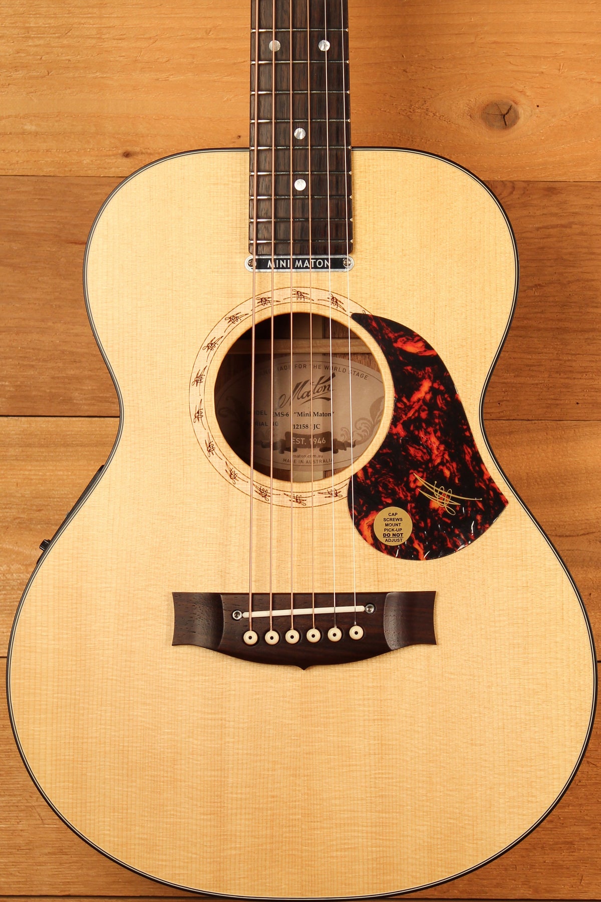 Maton EMS6 Mini Guitar Sitka Spuce and Blackwood ID-13082 - Artisan Guitars
