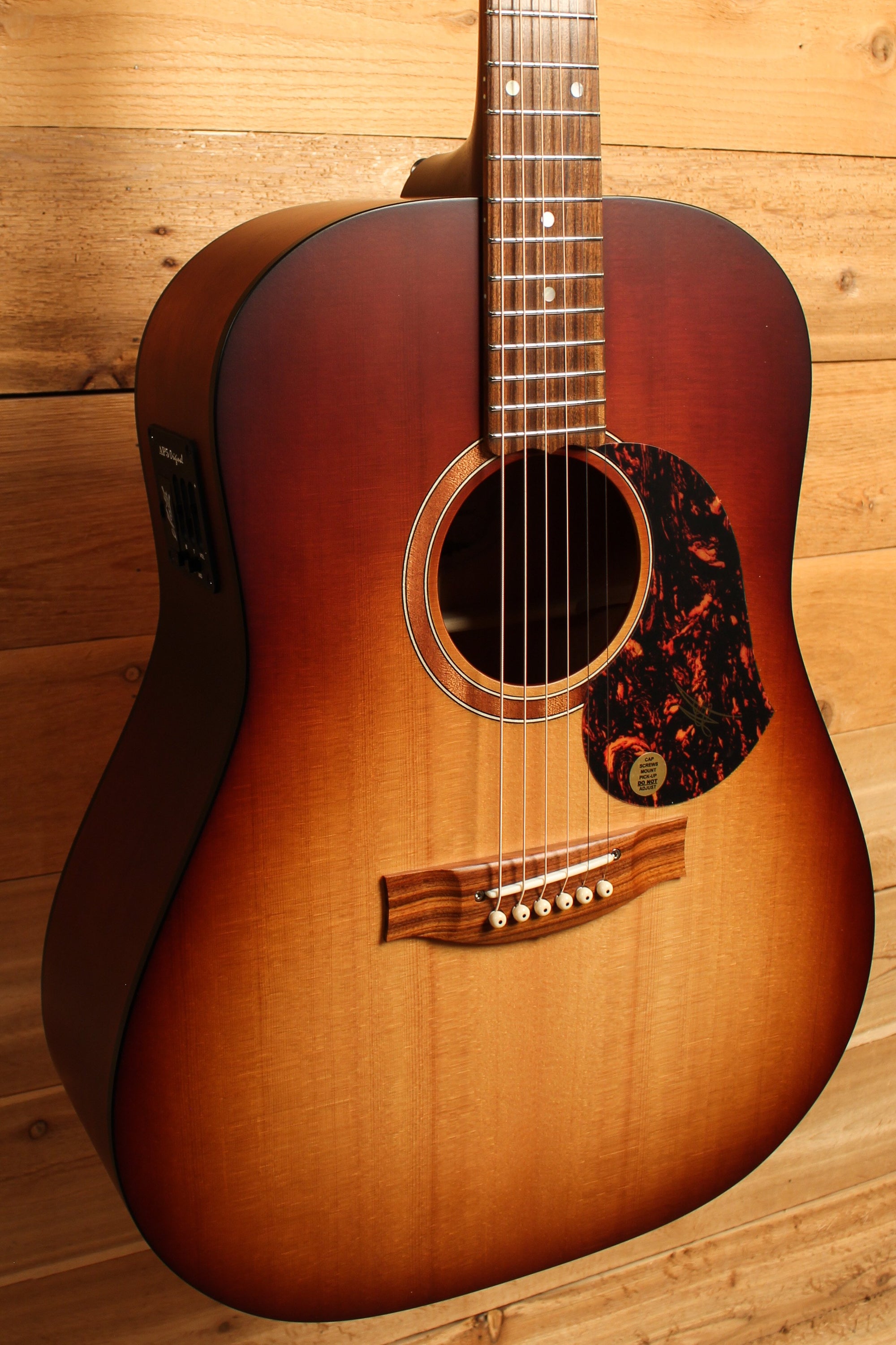 Maton SRS 60 Solid Road Series w/ Sitka & Queensland Maple ID-13456 - Artisan Guitars