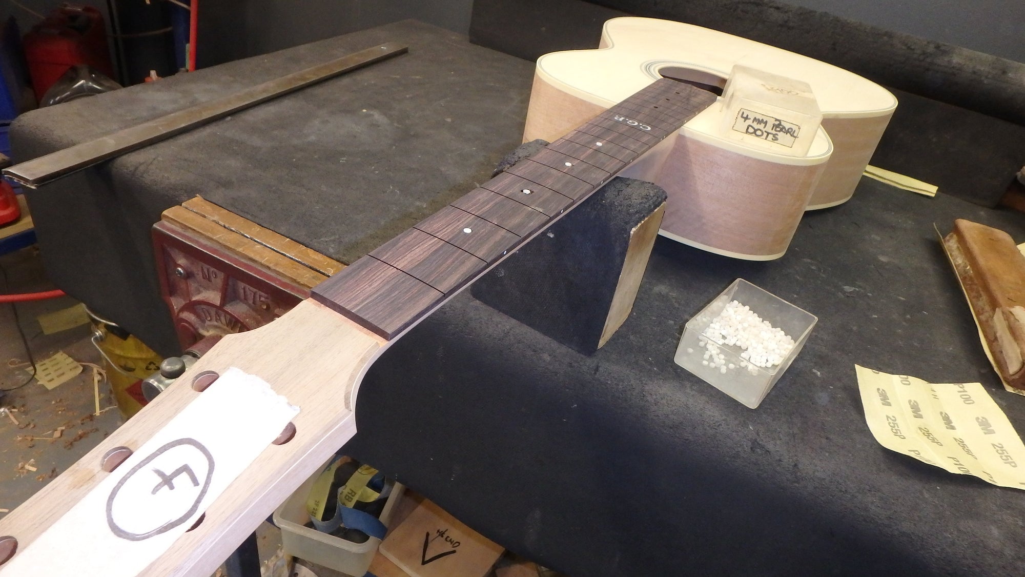 Maton T.E Personal Guitar Sitka Spruce and AAA"Bees Wings" Queensland Maple ID-10694 - Artisan Guitars