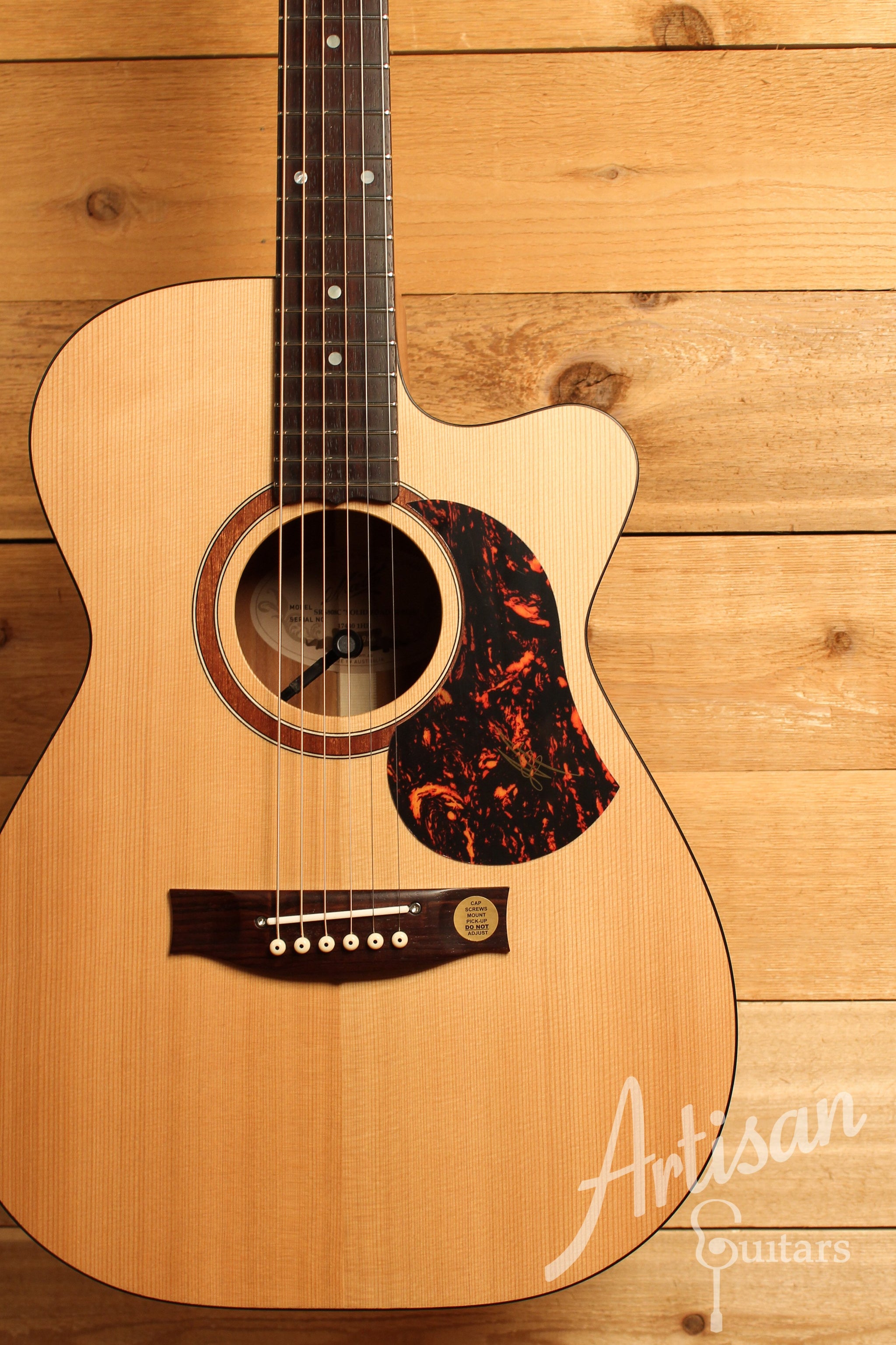 Maton SRS808C Guitar Western Red Cedar and Solid Blackwood w/ Cutaway ID-12812 - Artisan Guitars