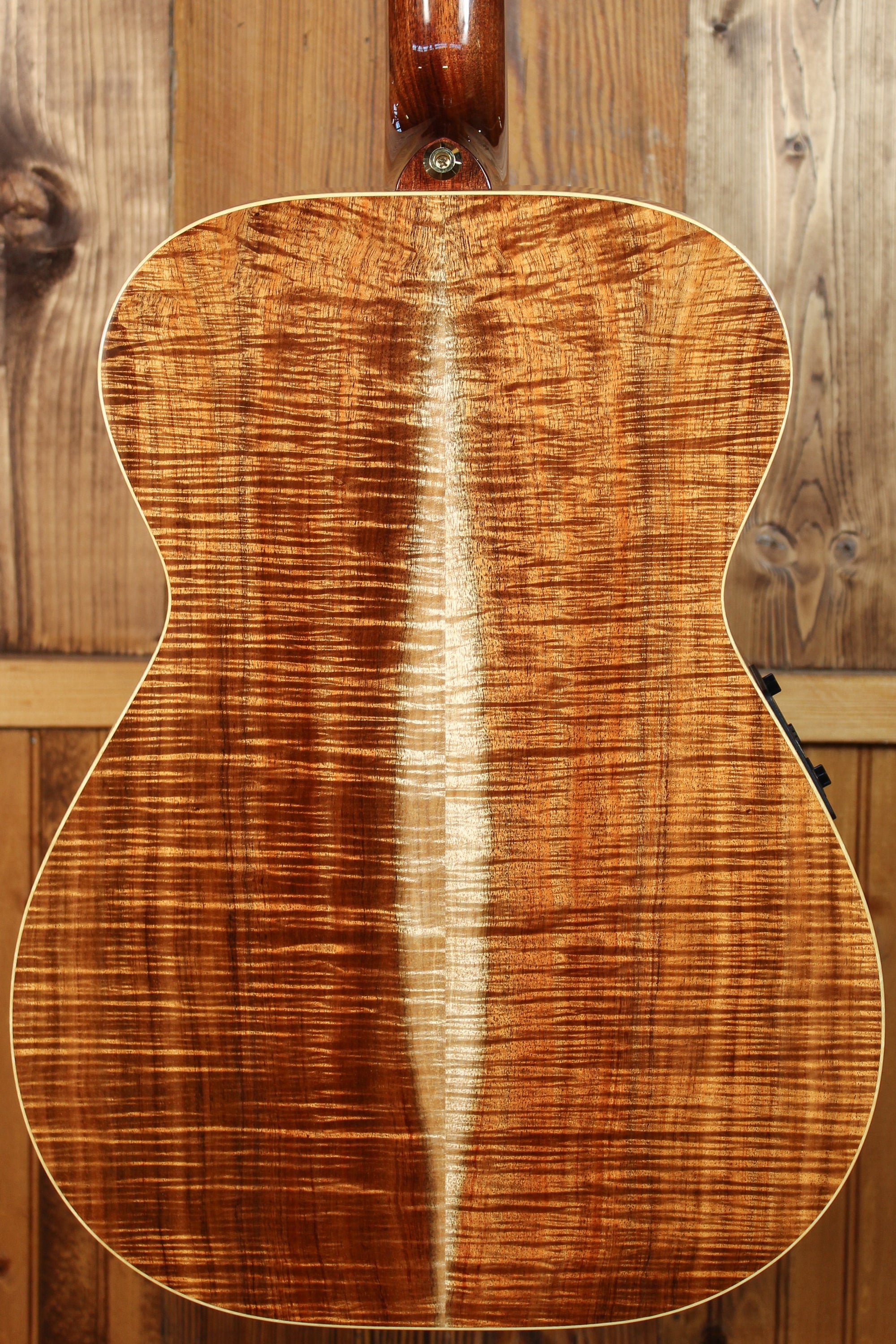 Maton WA May Custom Shop 808 Guitar w/ Sitka Spruce and Fiddleback Blackwood - Artisan Guitars